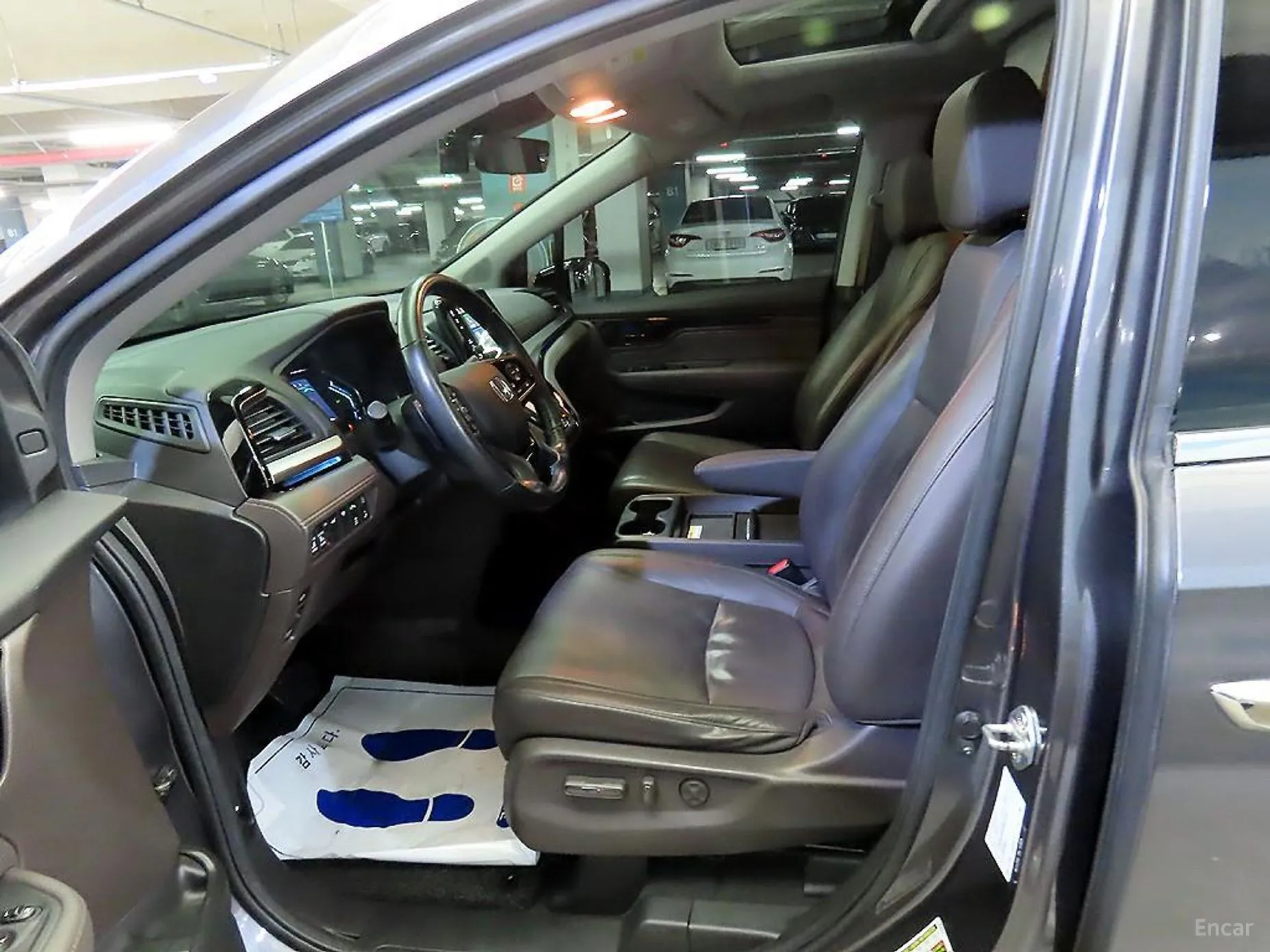 Honda Odyssey превью 6