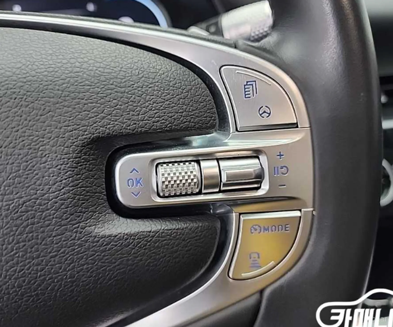 Genesis GV80 превью 16