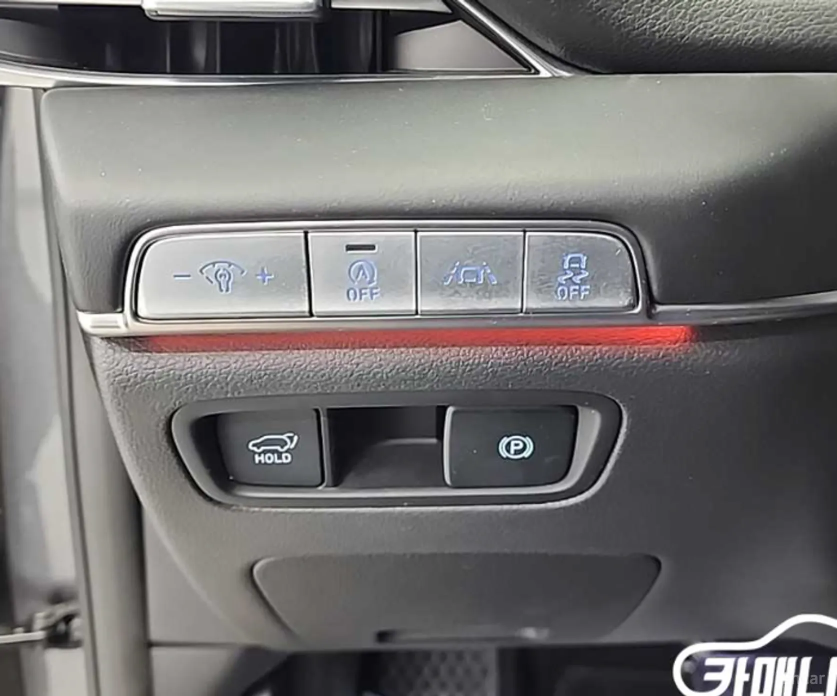 Genesis GV80 превью 17