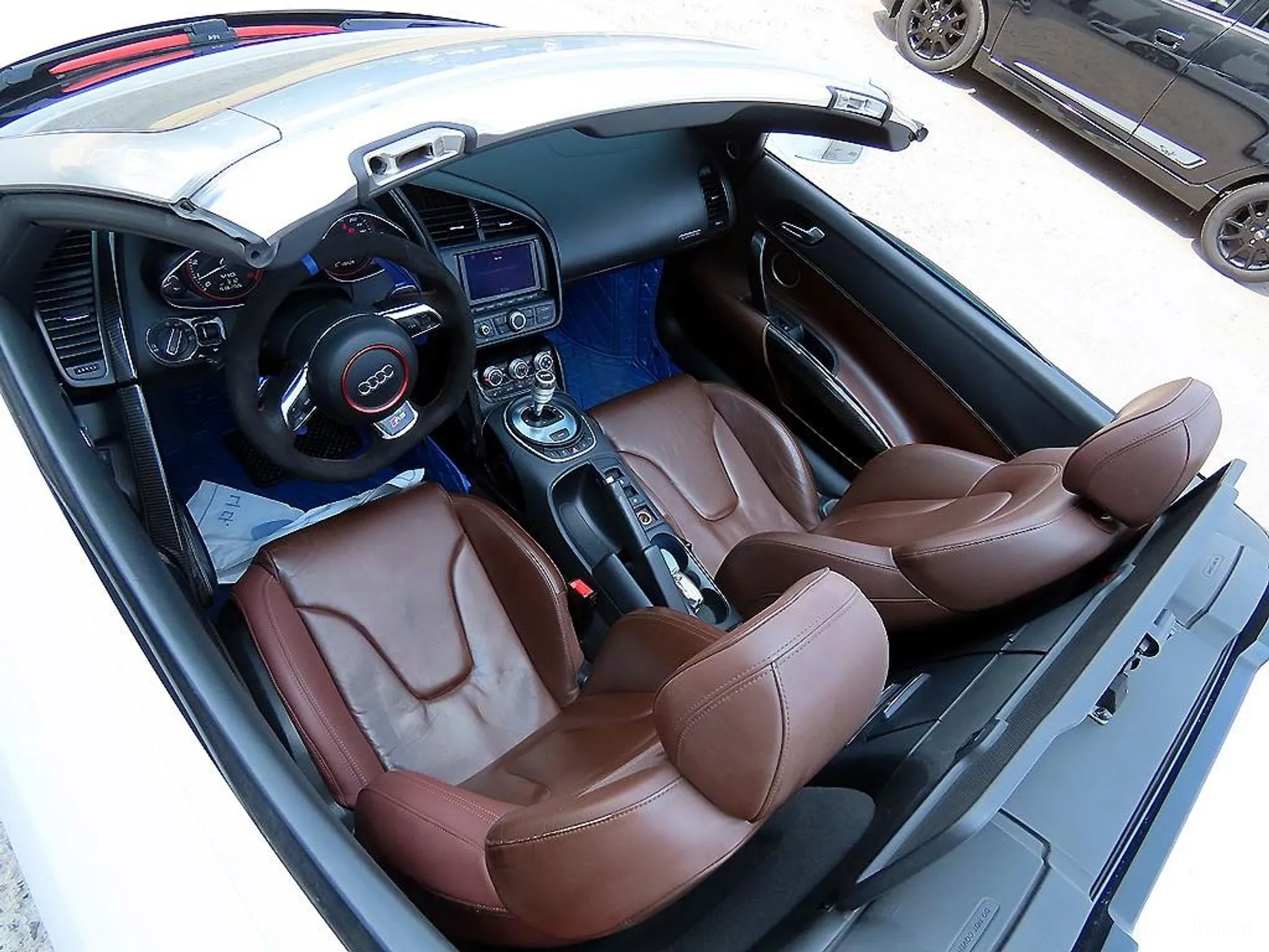 Audi R8 превью 10