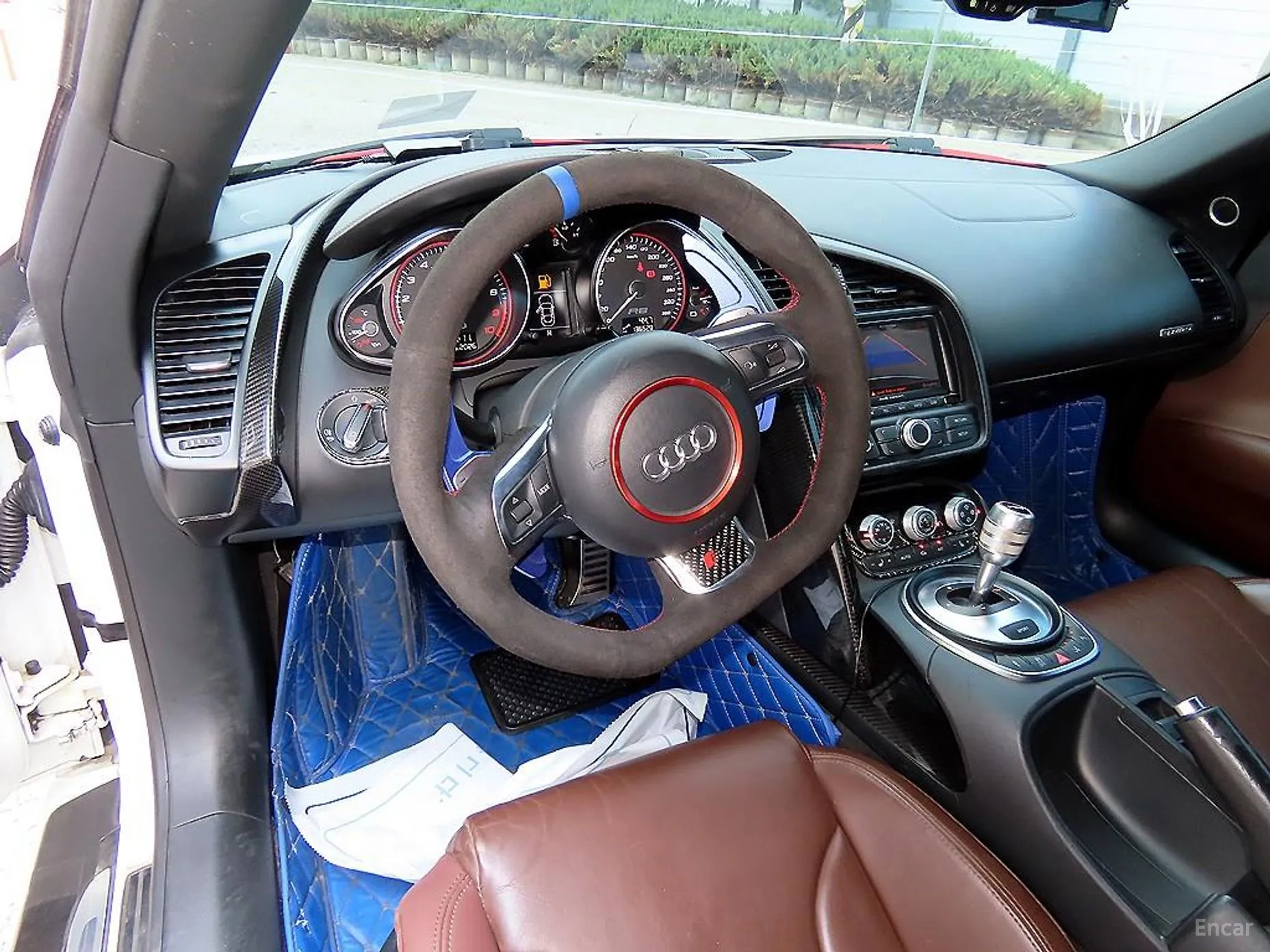 Audi R8 превью 11