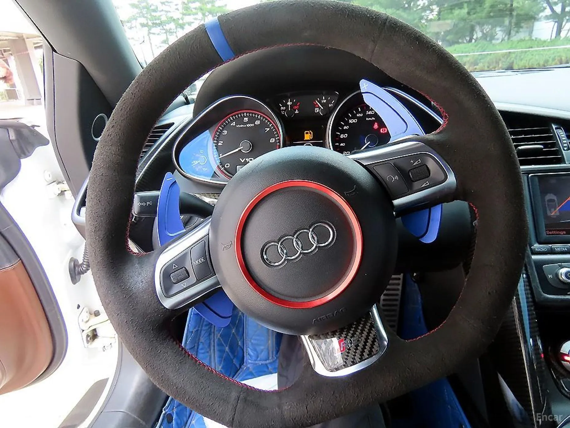 Audi R8 превью 12