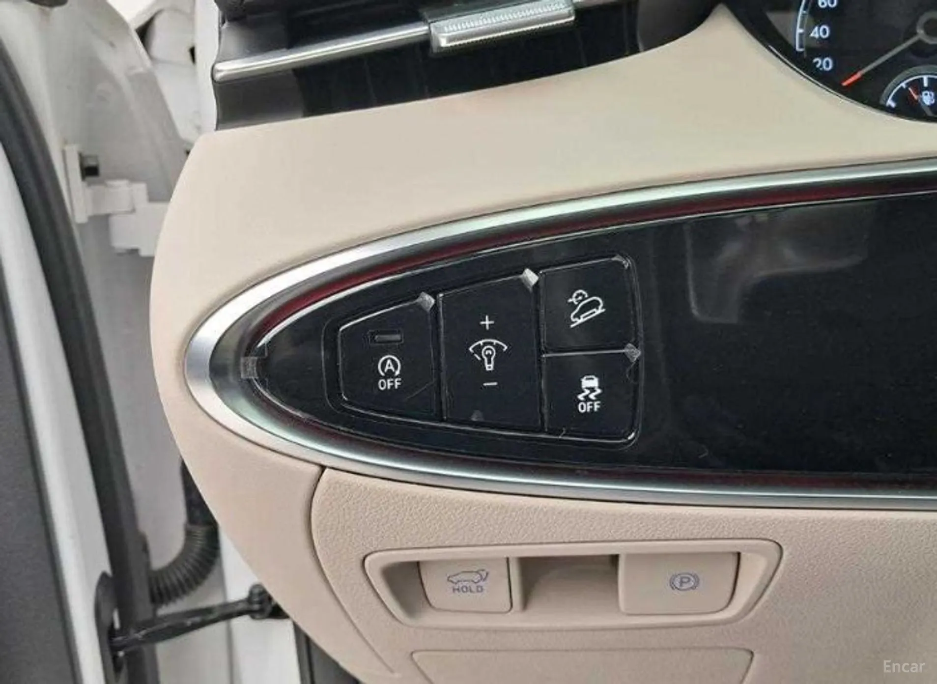 Genesis GV70 превью 13