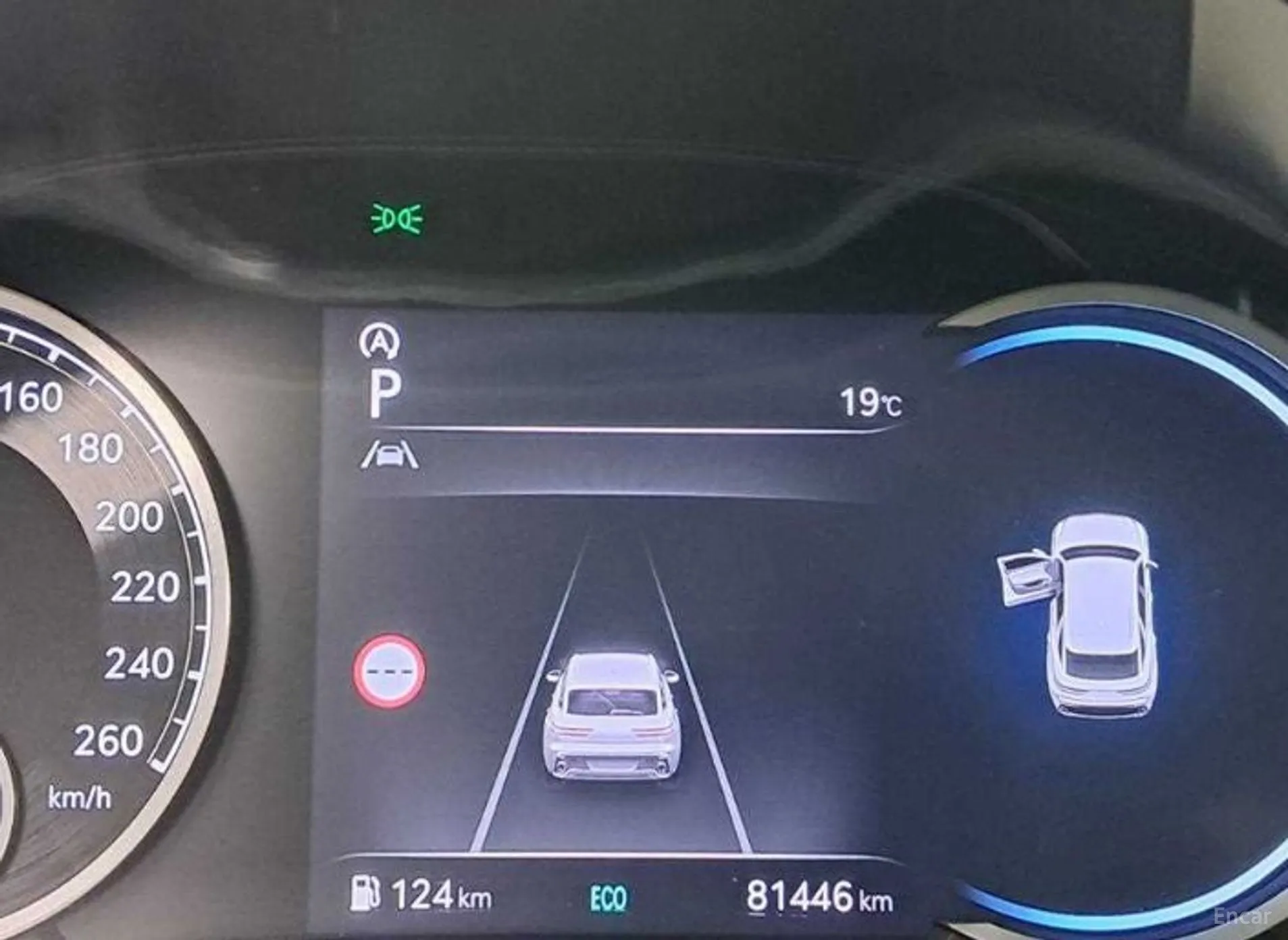 Genesis GV70 превью 8
