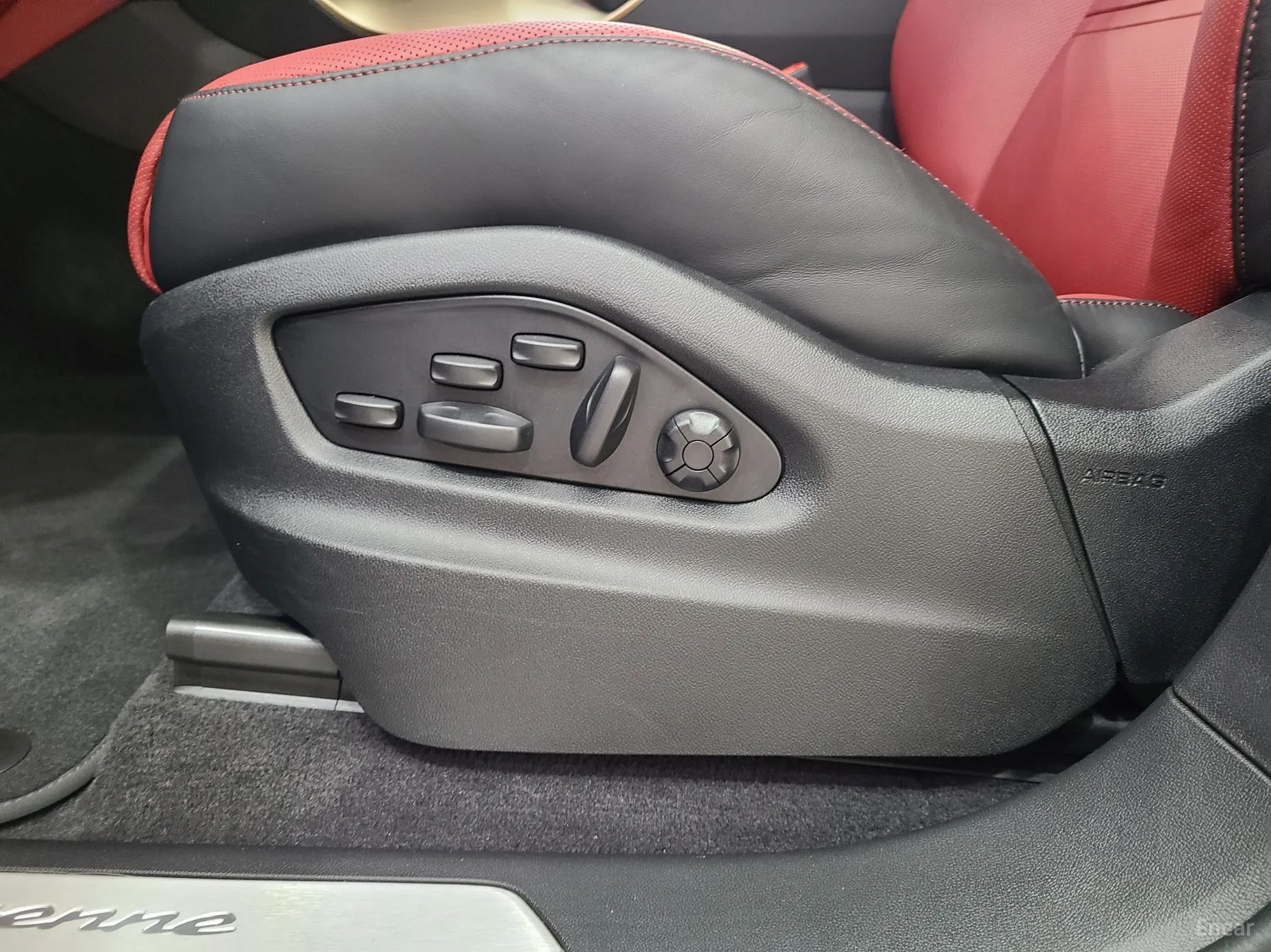 Porsche Cayenne (PO536) превью 14