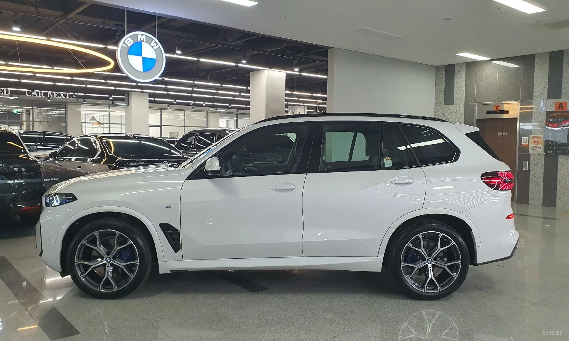 BMW X5 (G05) превью 20