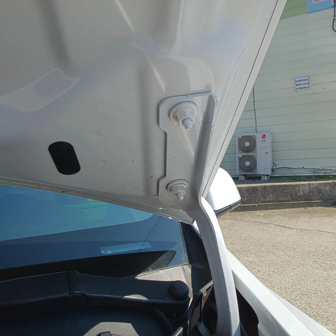 Tesla Model Y превью 17