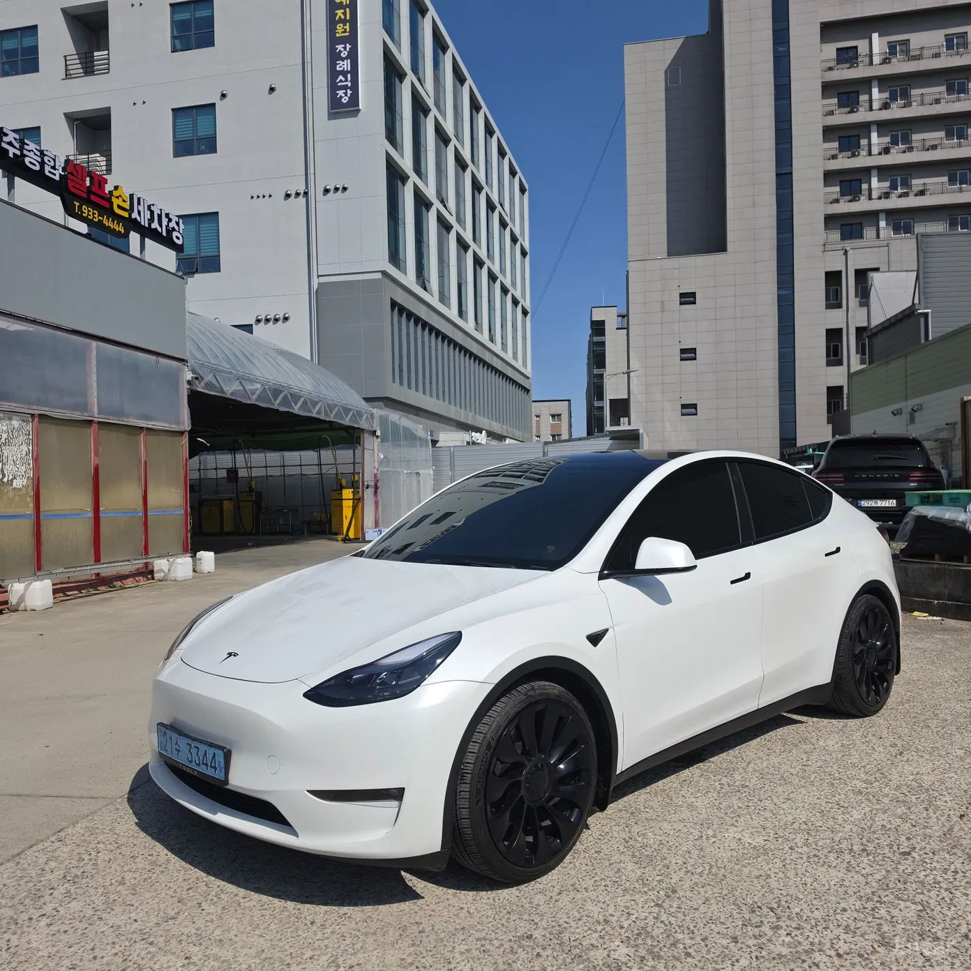 Tesla Model Y превью 3
