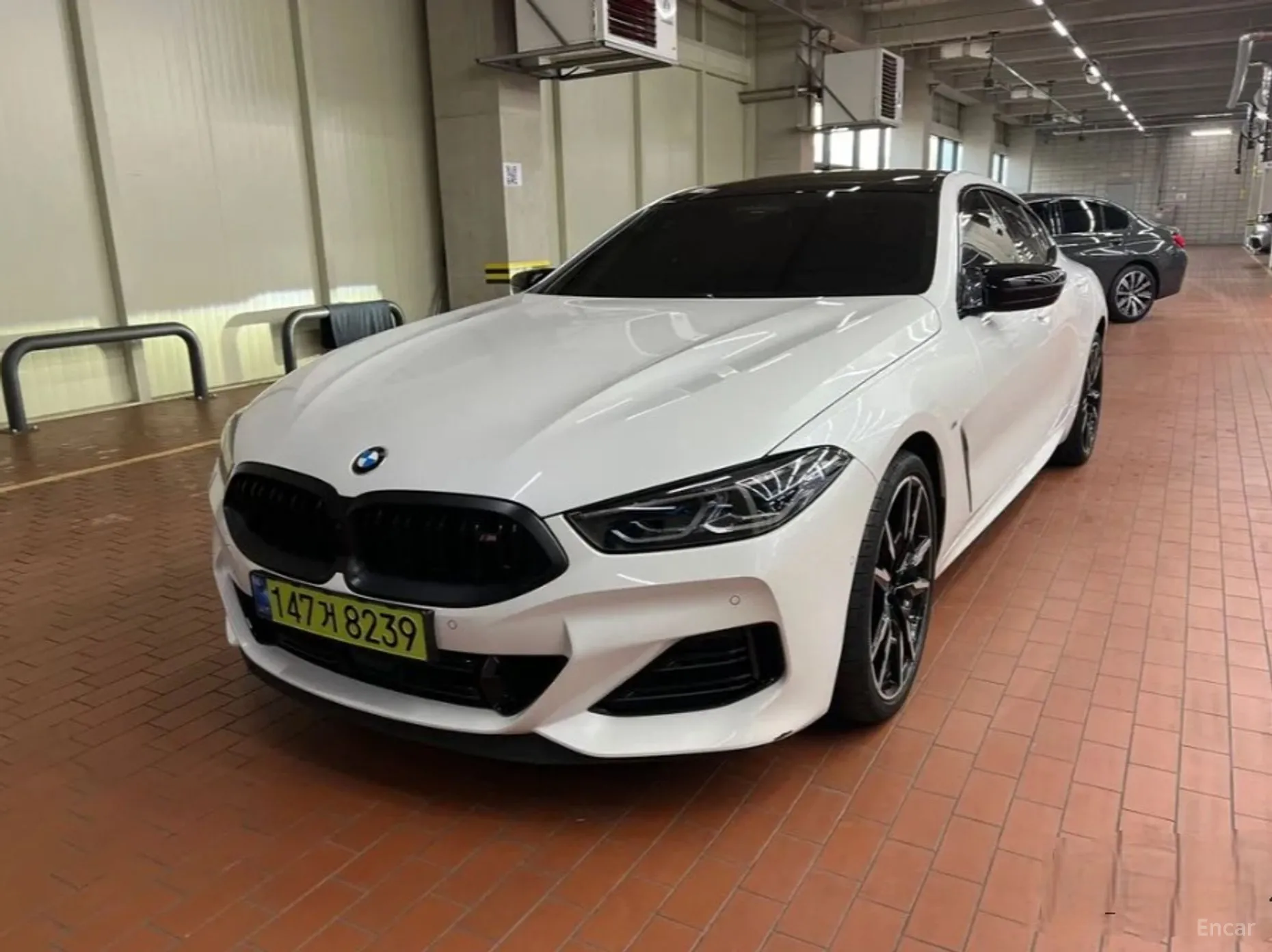 BMW 8-series (G15)