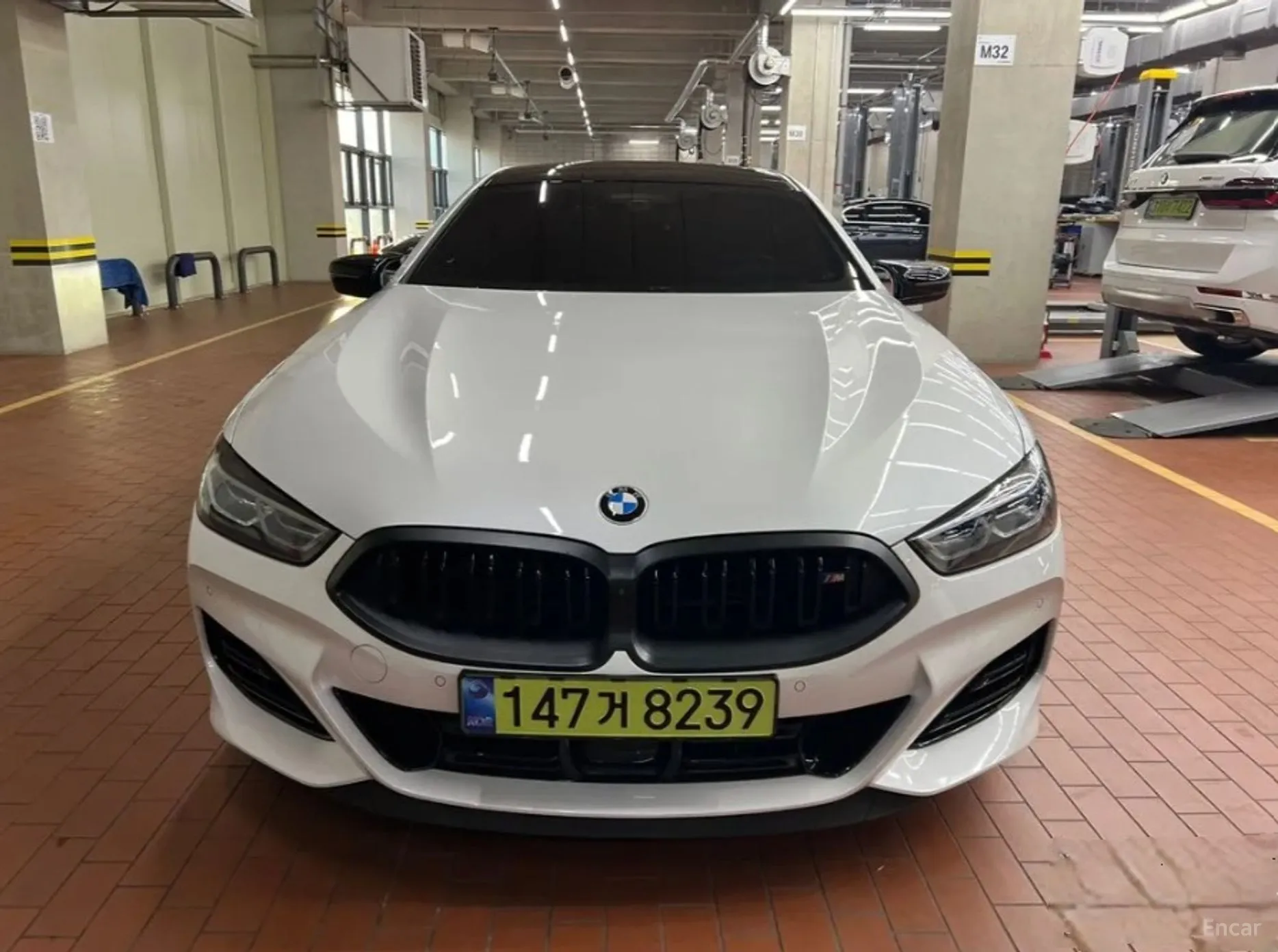 BMW 8-series (G15)