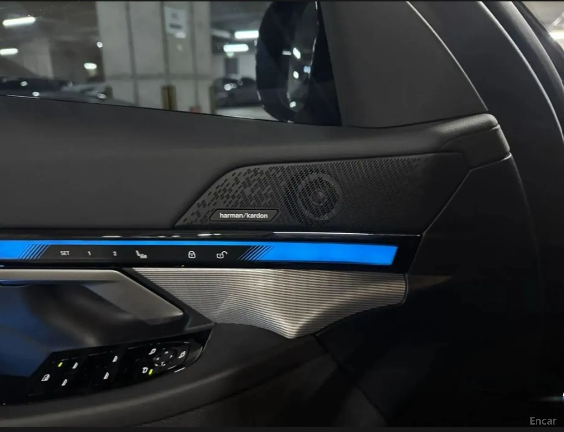 BMW 5 Series (G60) превью 13