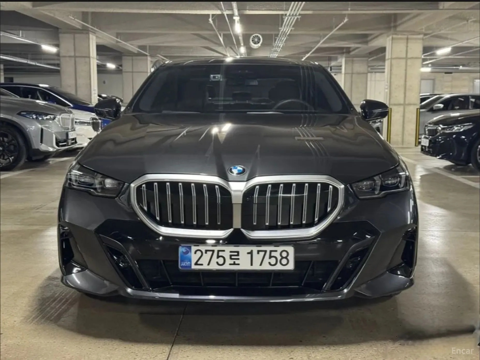 BMW 5 Series (G60) превью 3