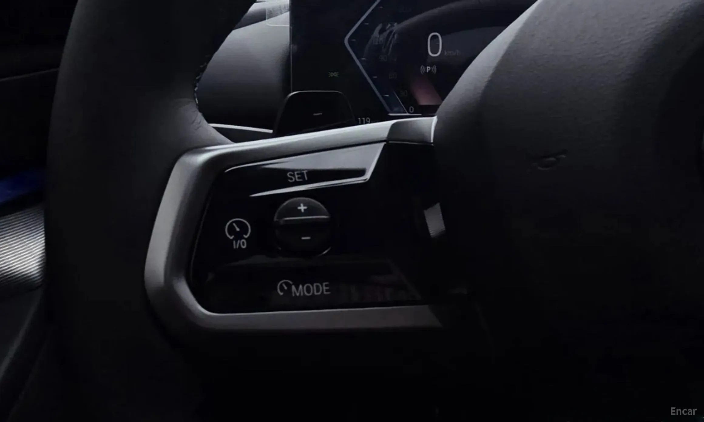 BMW 5 Series (G60) превью 17