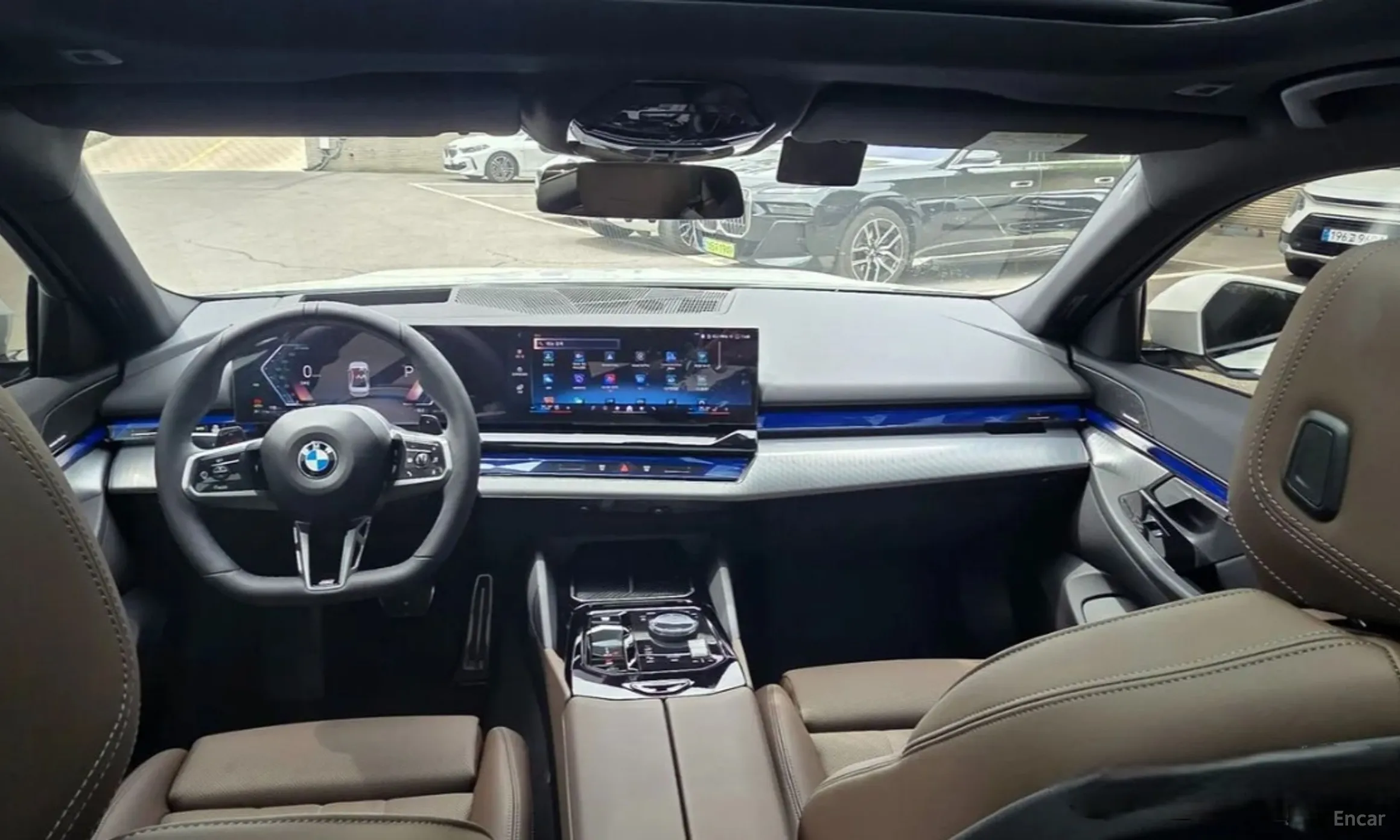 BMW 5 Series (G60) превью 7