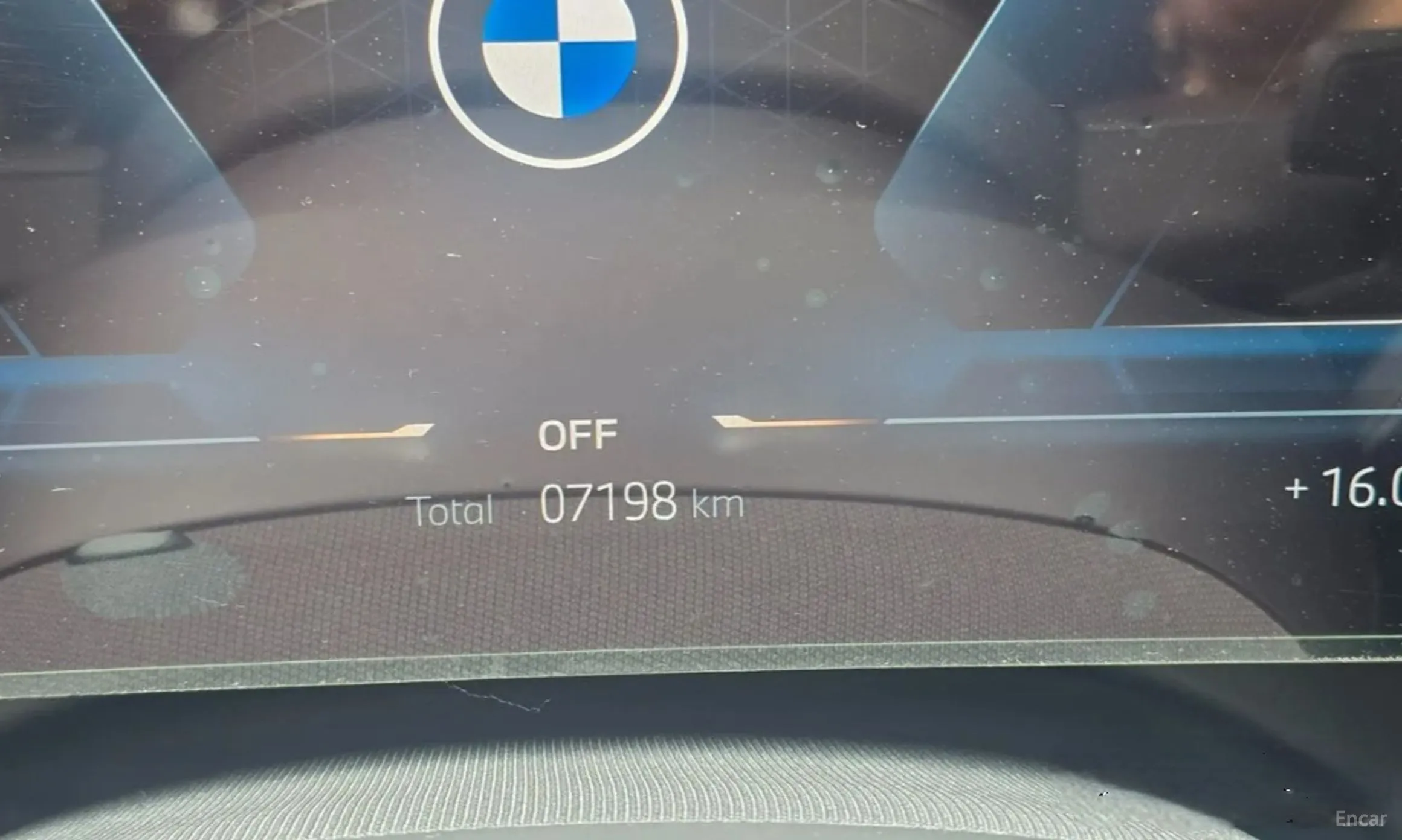 BMW 5 Series (G60) превью 8