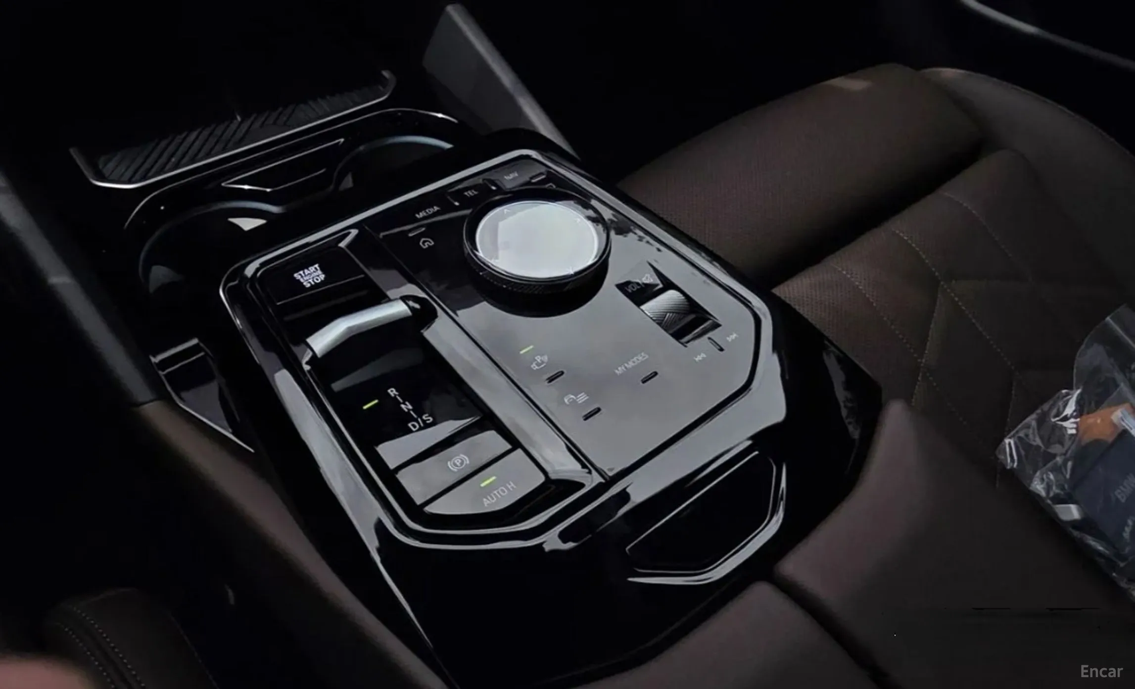 BMW 5 Series (G60) превью 9