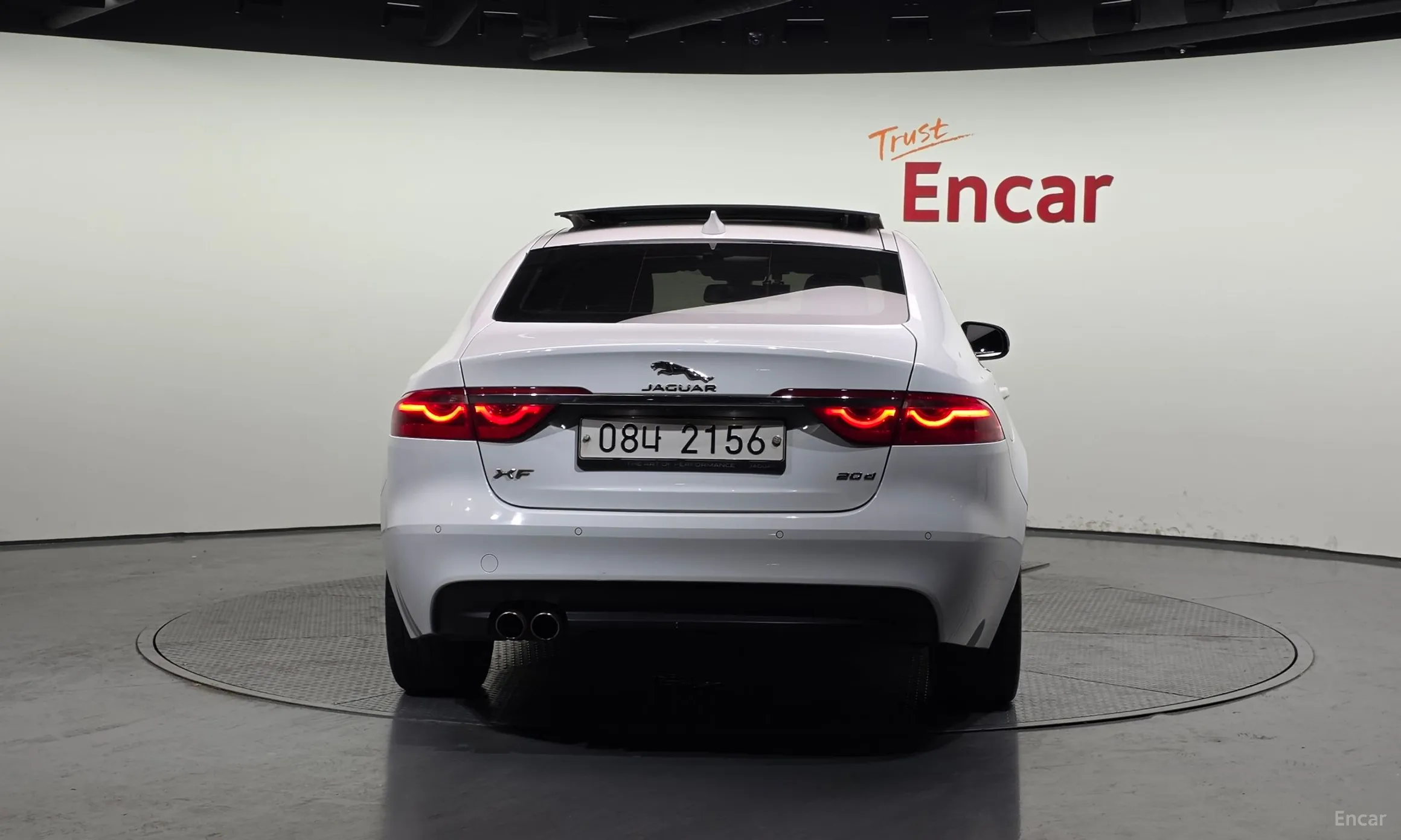 Jaguar XF (x260) превью 4