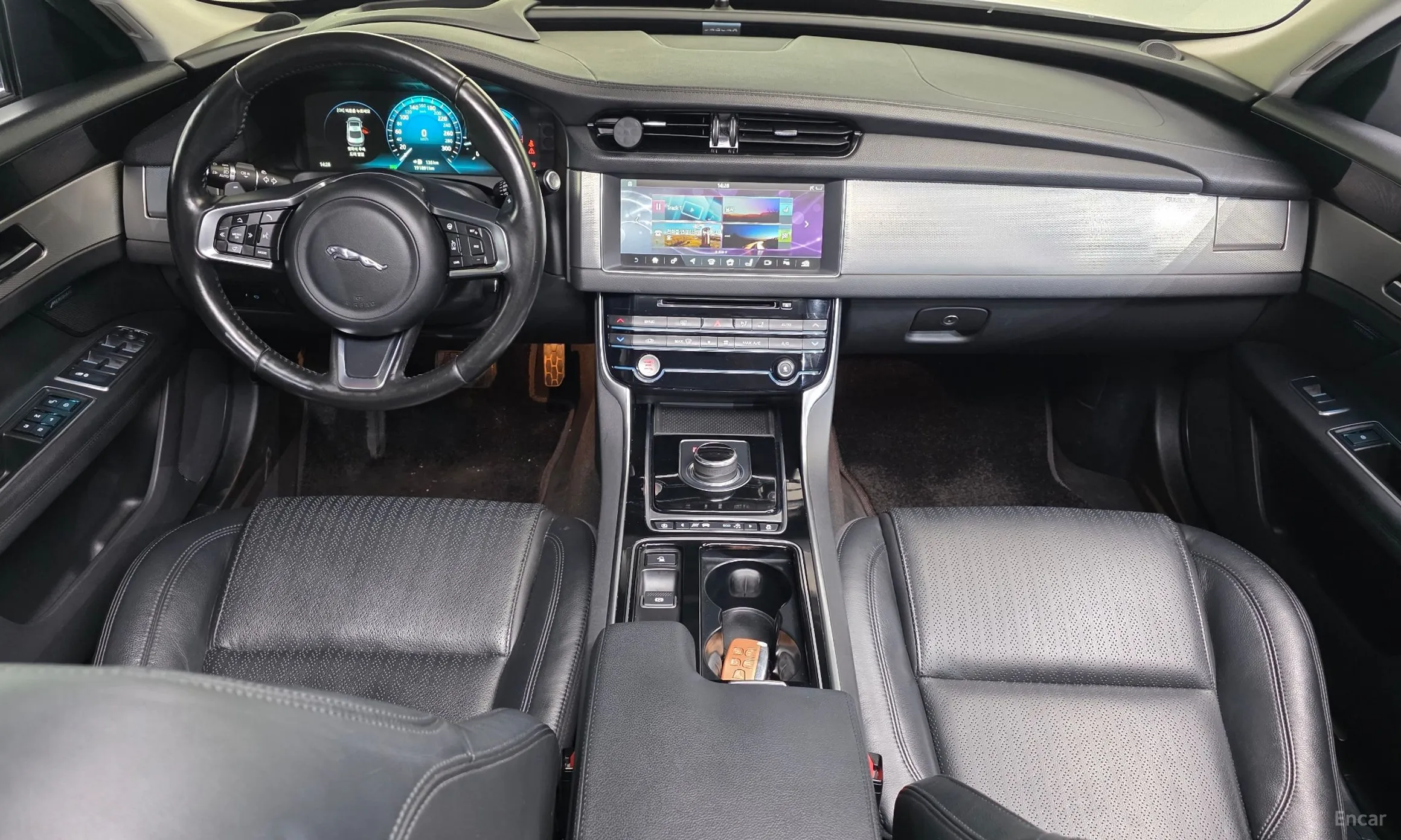 Jaguar XF (x260) превью 7