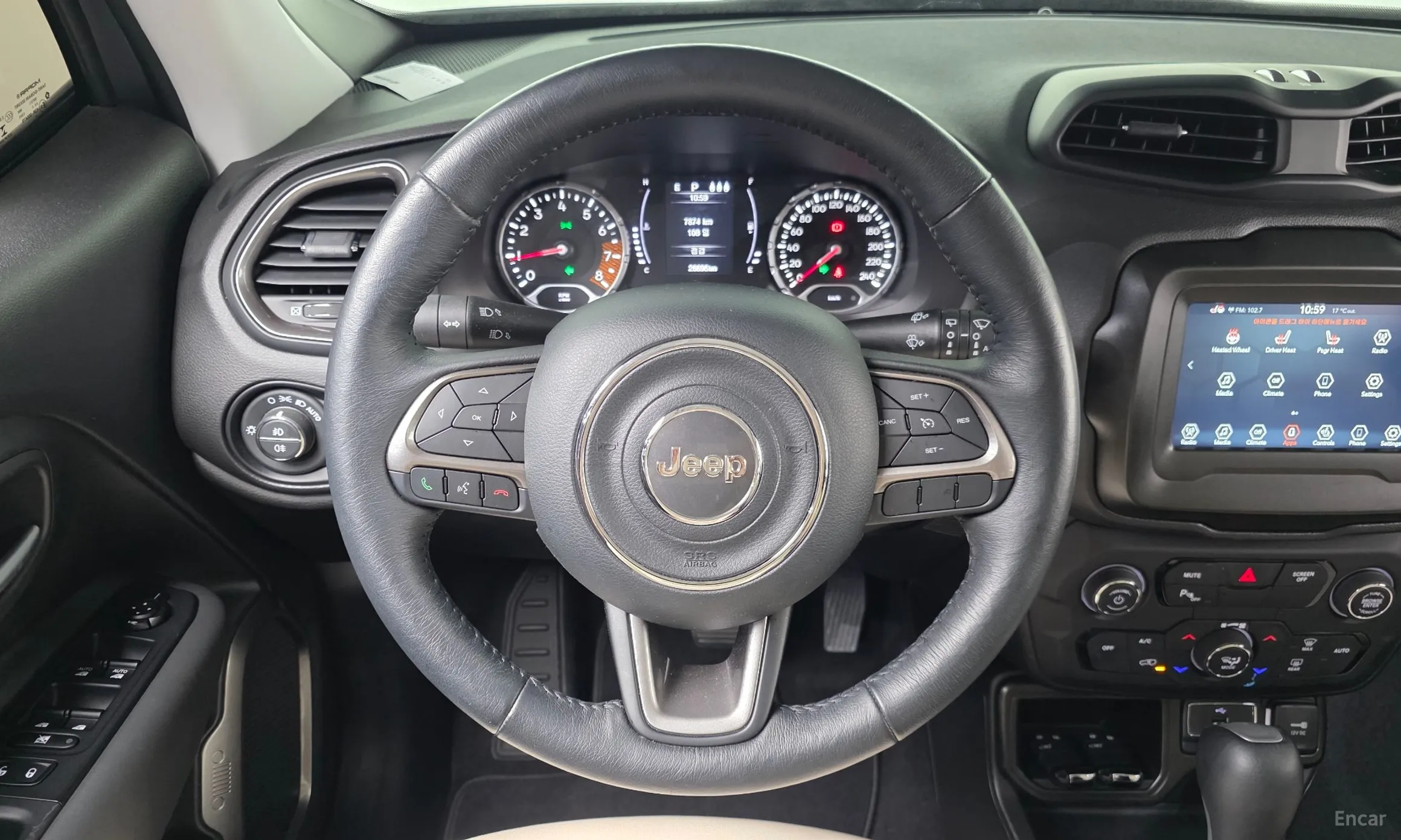 Jeep Renegade превью 13