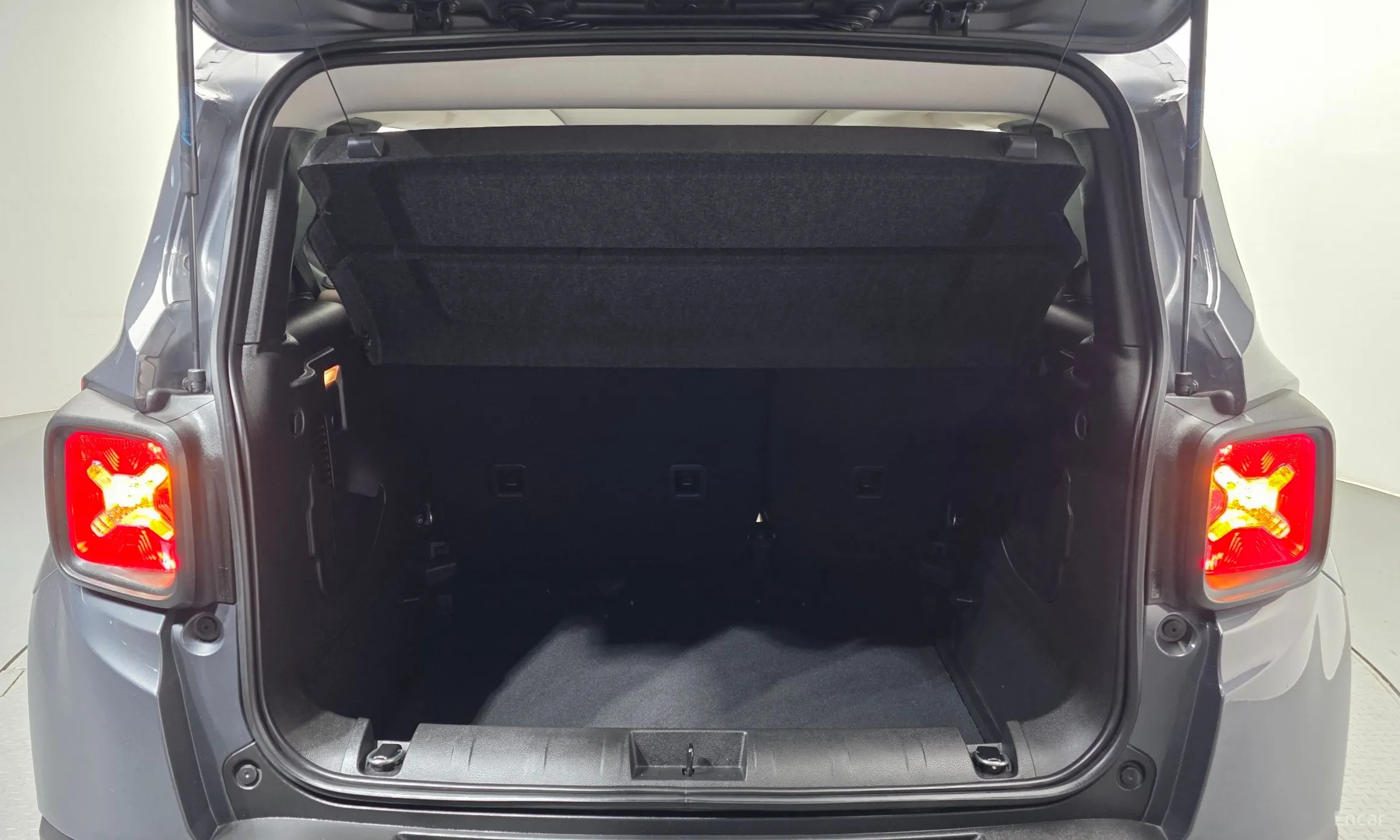 Jeep Renegade превью 20