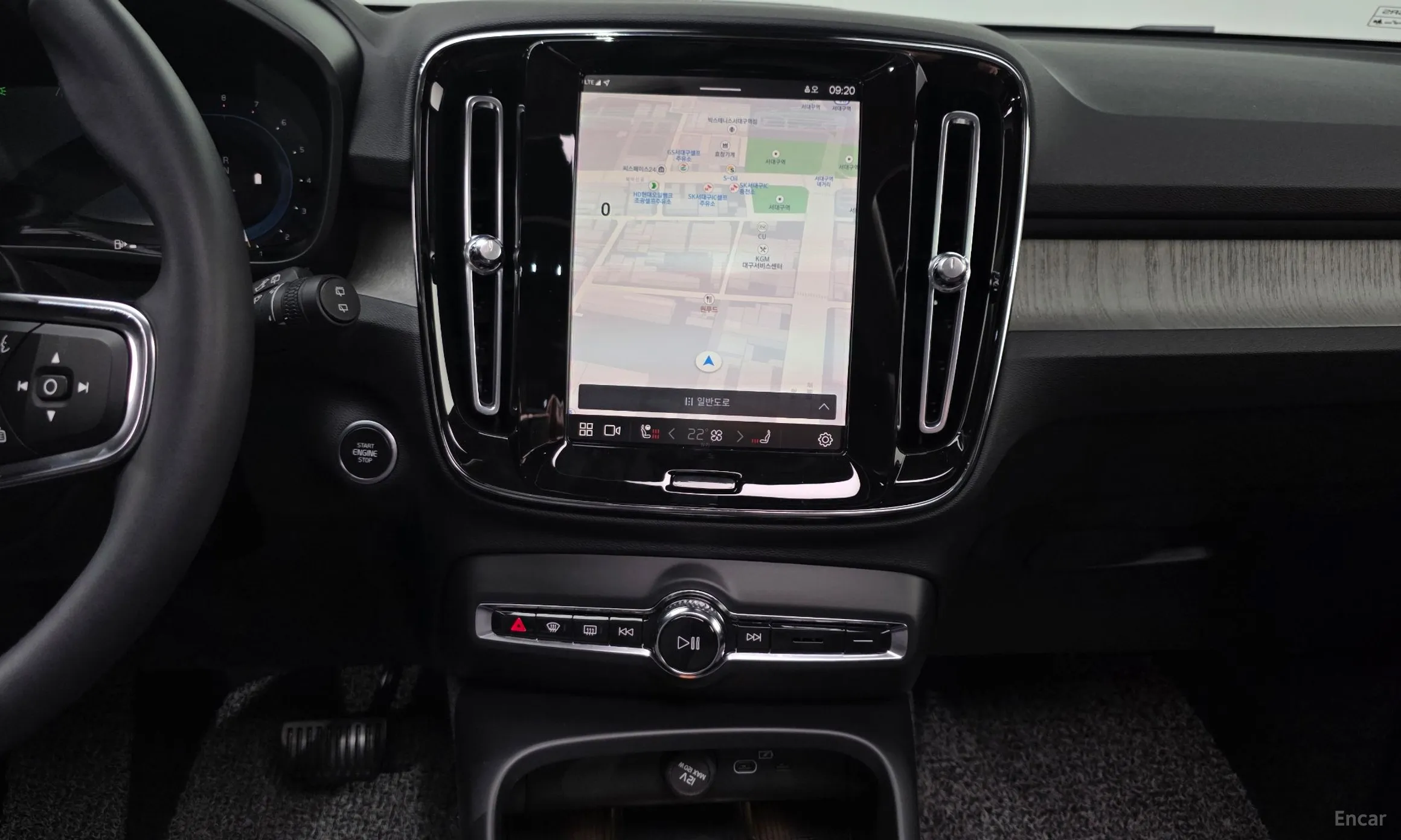 Volvo XC40 превью 13