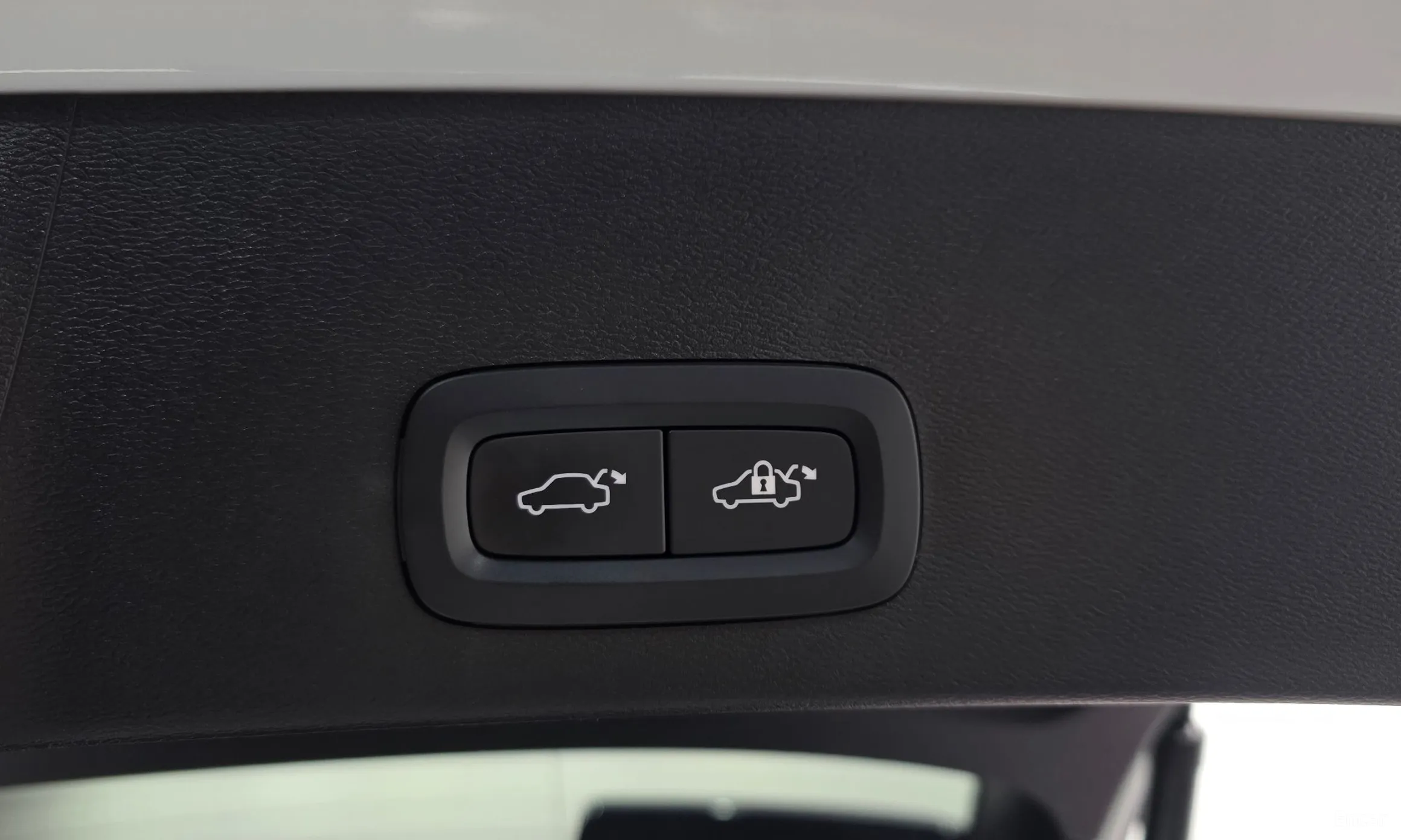Volvo XC40 превью 18
