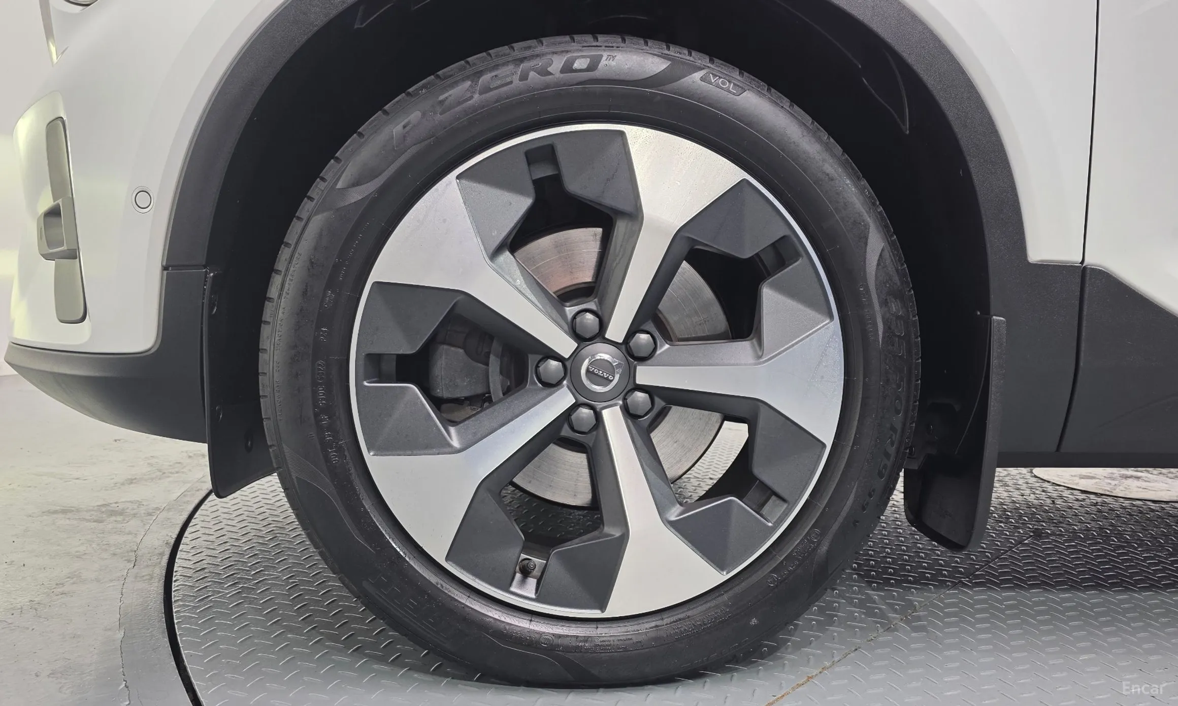 Volvo XC40 превью 5
