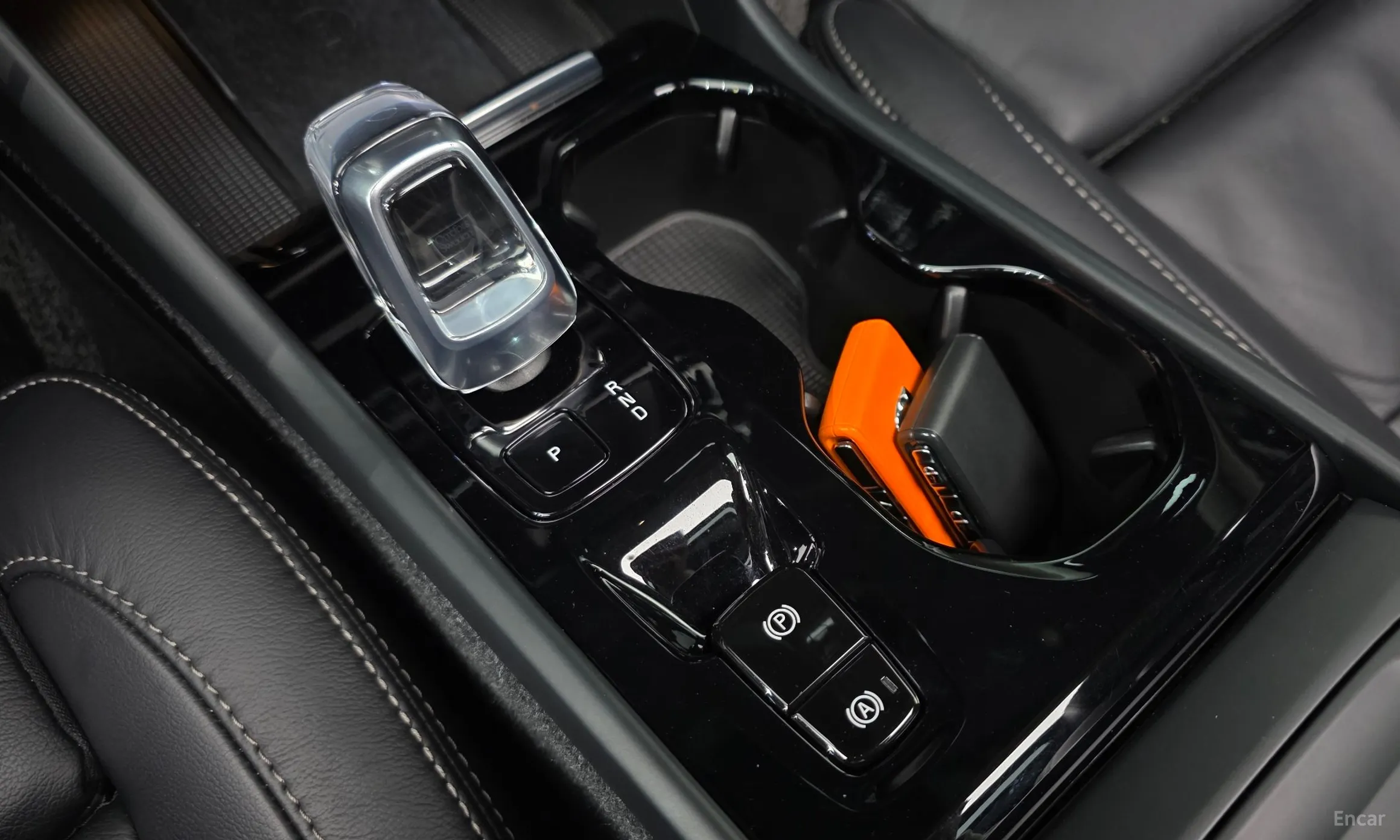 Volvo XC40 превью 9