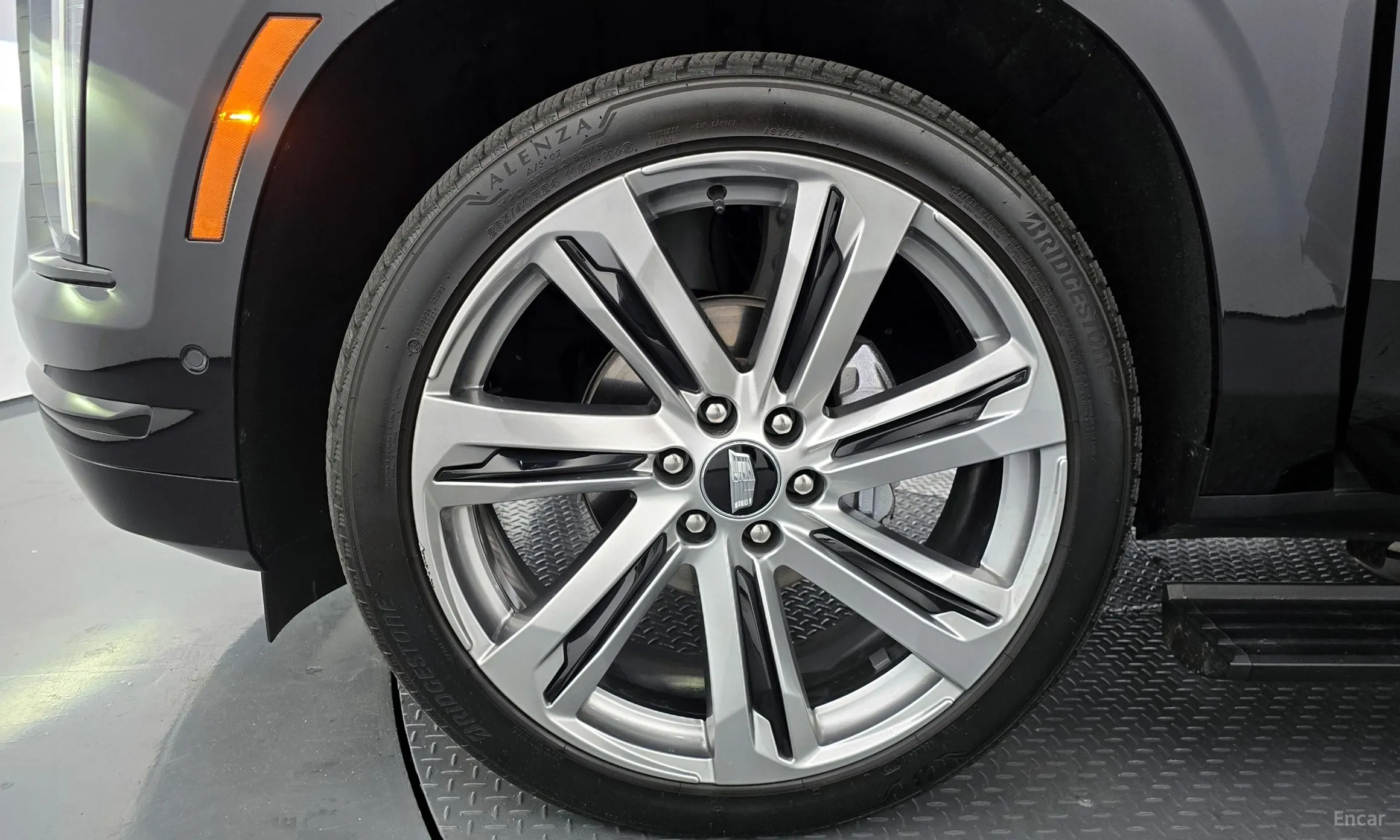 Cadillac Escalade 5th Generation превью 5
