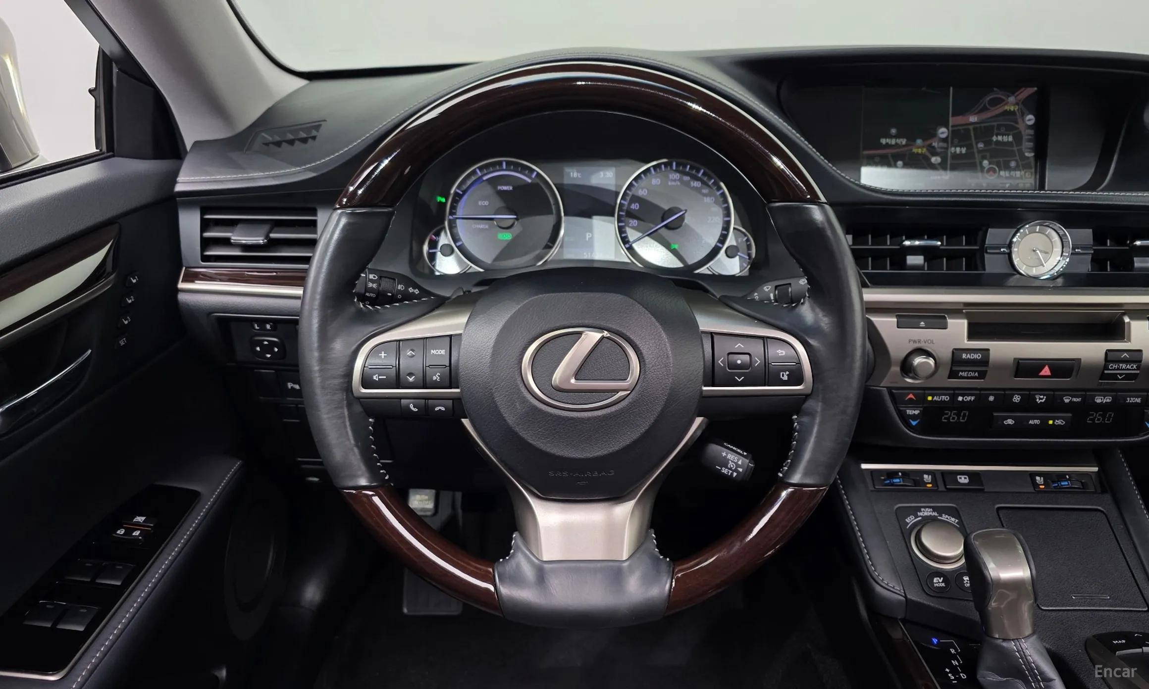 Lexus New ES300h превью 13