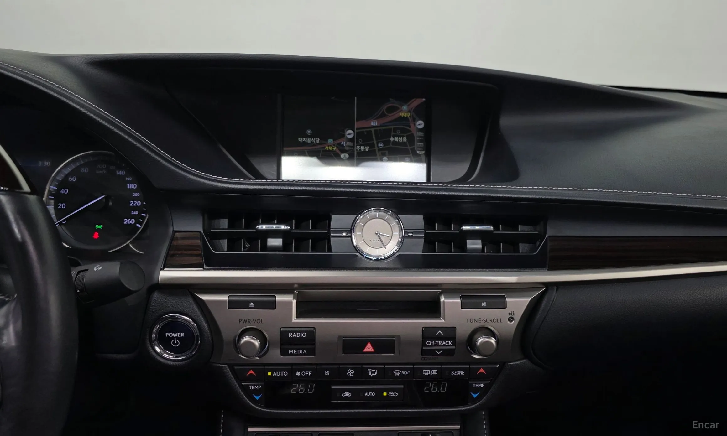 Lexus New ES300h превью 15