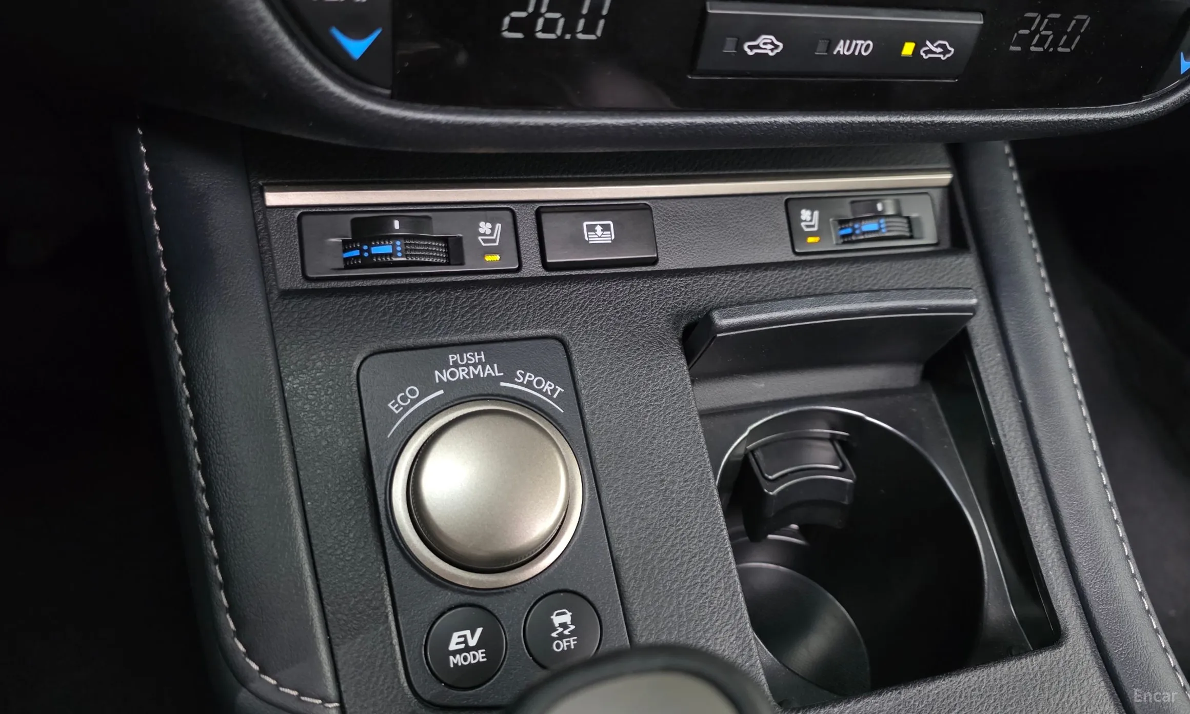 Lexus New ES300h превью 16