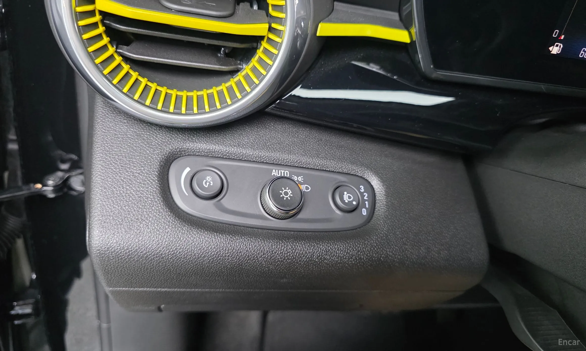 Chevrolet (GM Daewoo) Trax Crossover превью 14