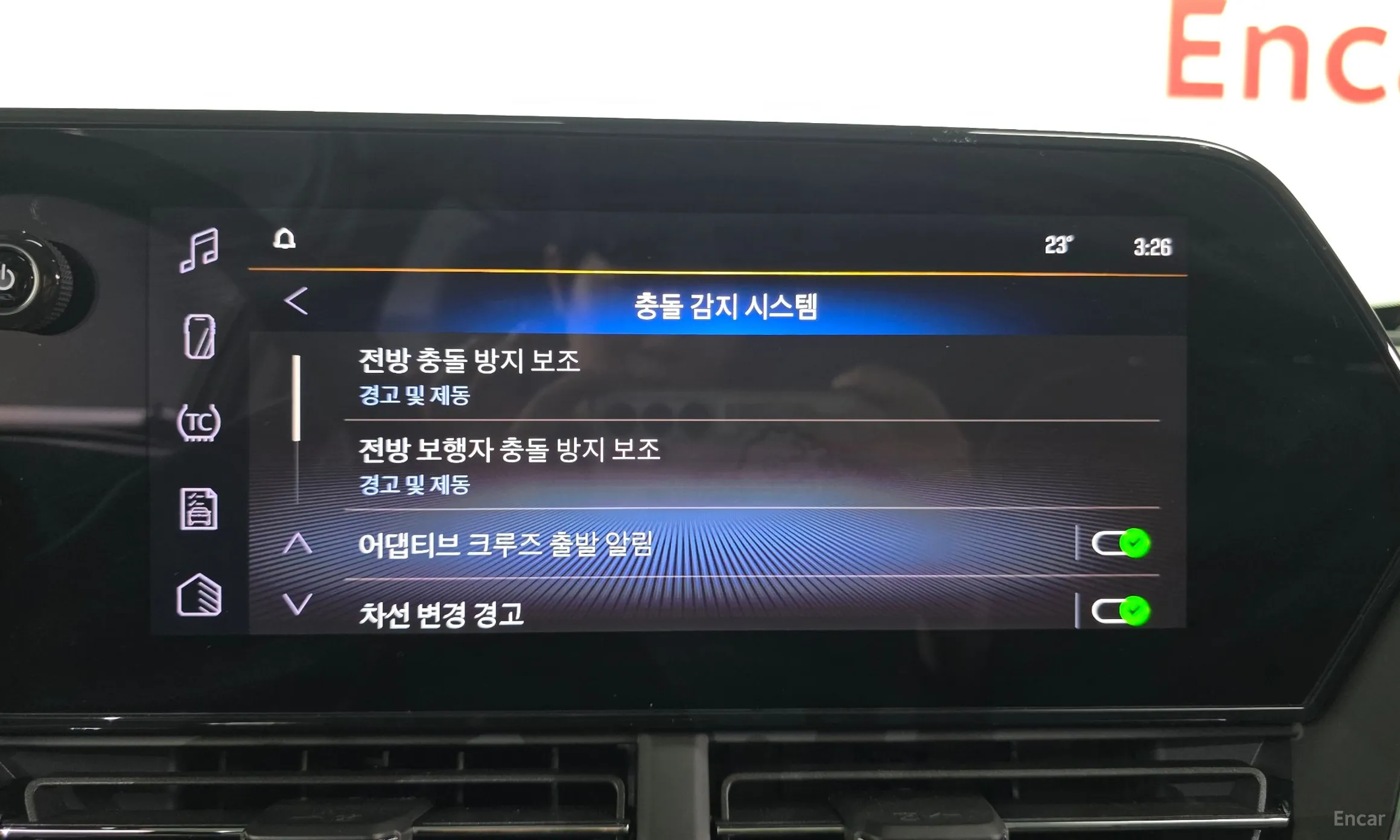 Chevrolet (GM Daewoo) Trax Crossover превью 20