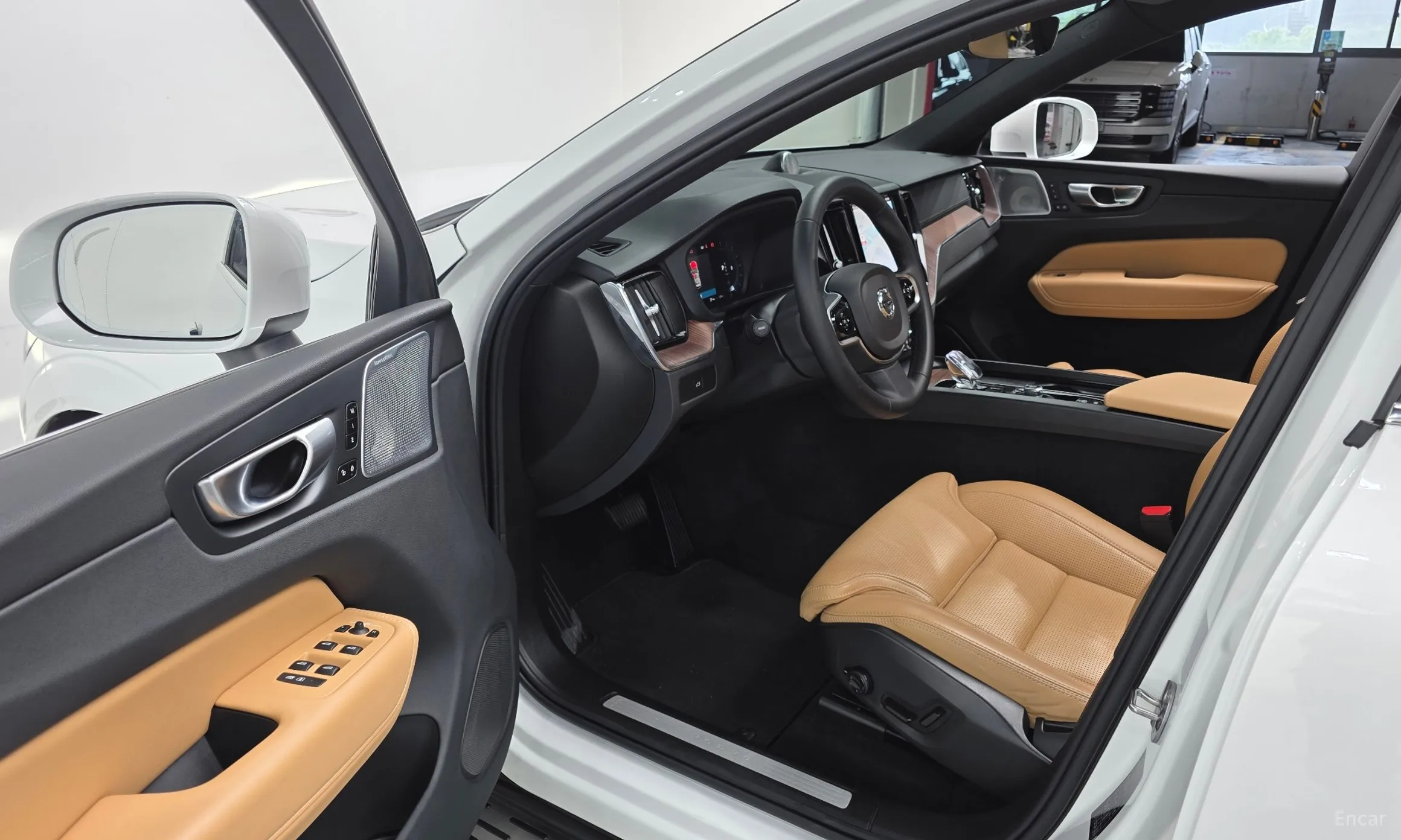 Volvo XC60 Gen 2 превью 10