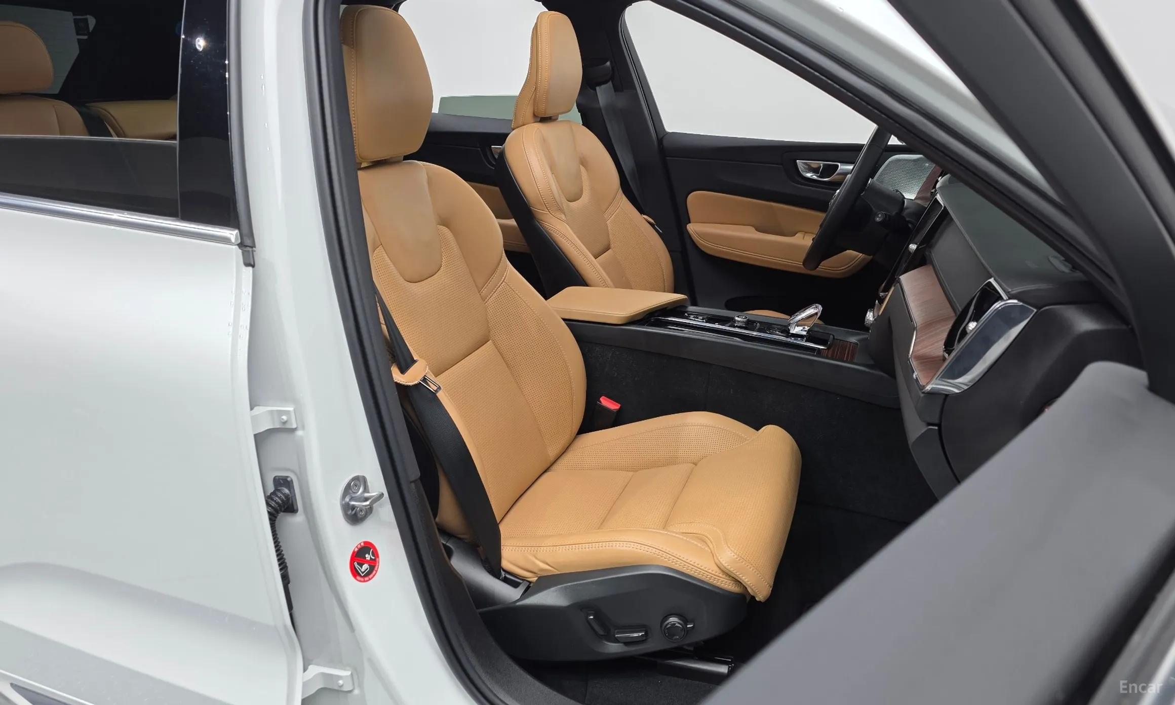 Volvo XC60 Gen 2 превью 12