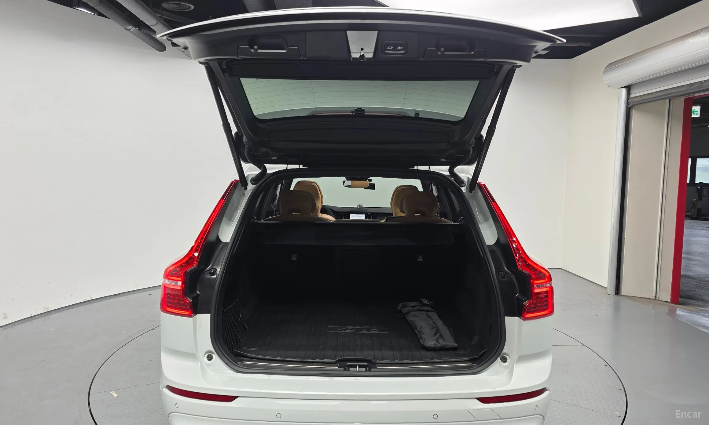 Volvo XC60 Gen 2 превью 20
