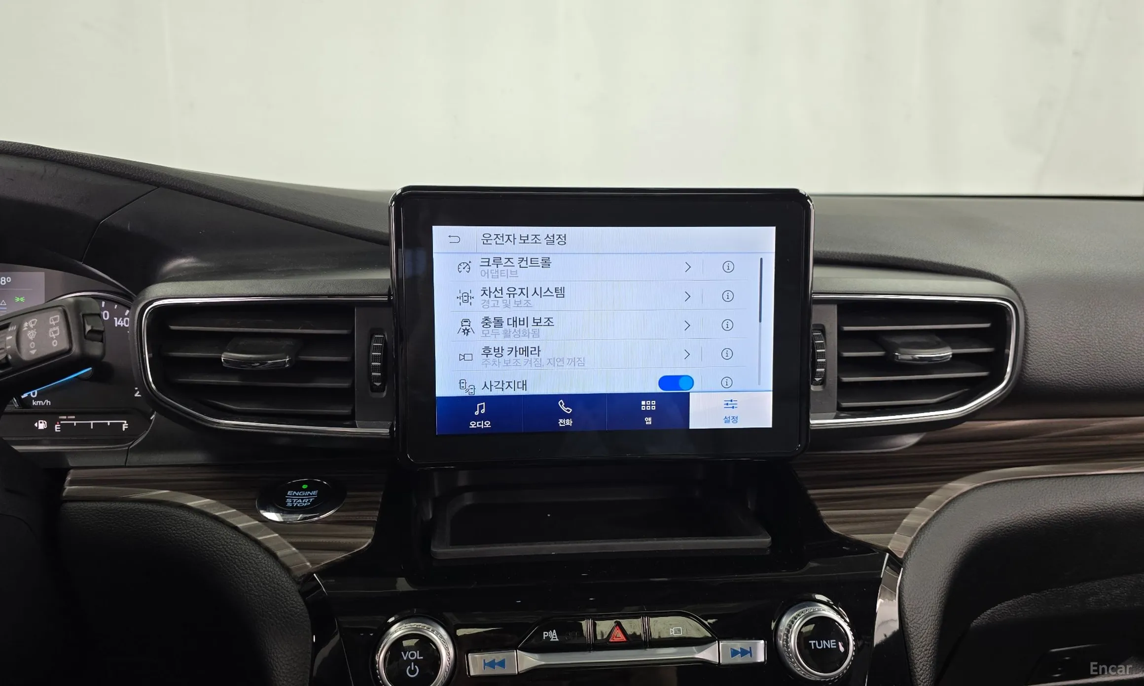 Ford Explorer 6th Generation превью 16