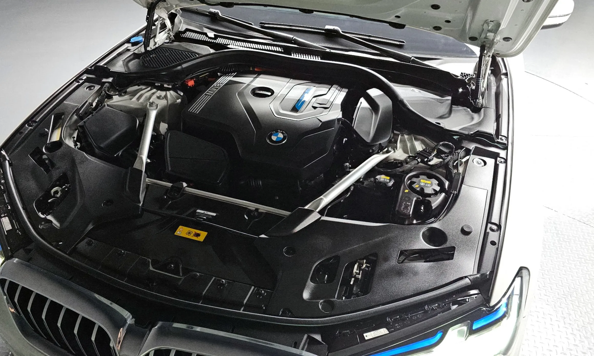 BMW 5 Series (G30) превью 6