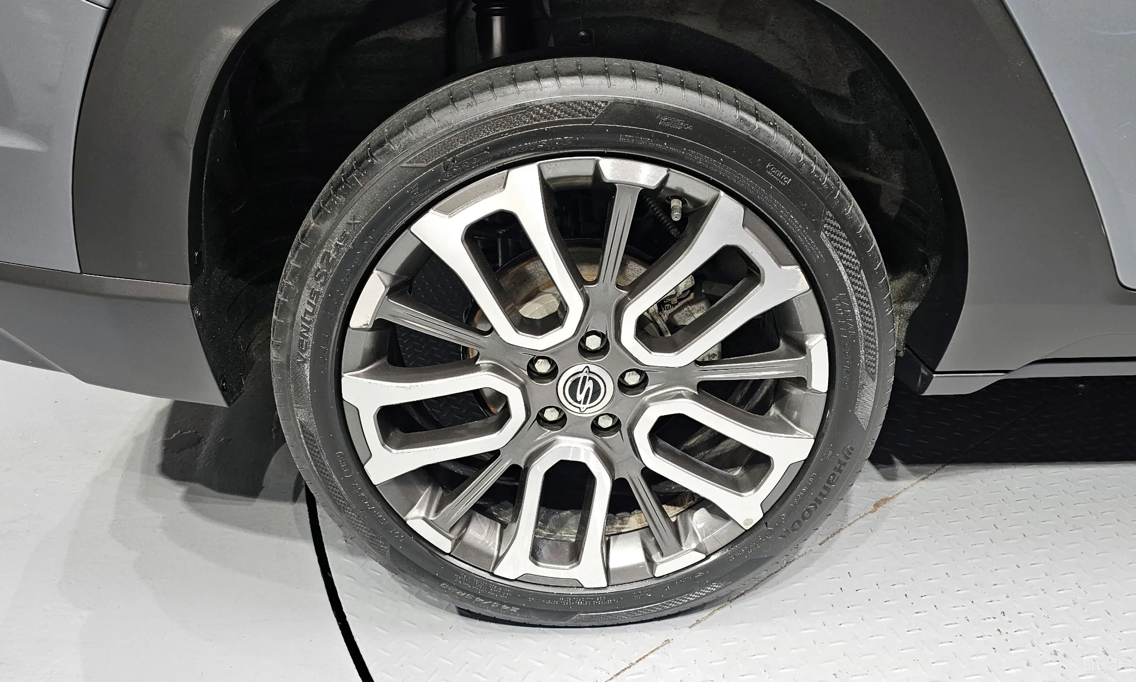 KG Mobility (SsangYong) Torres превью 5