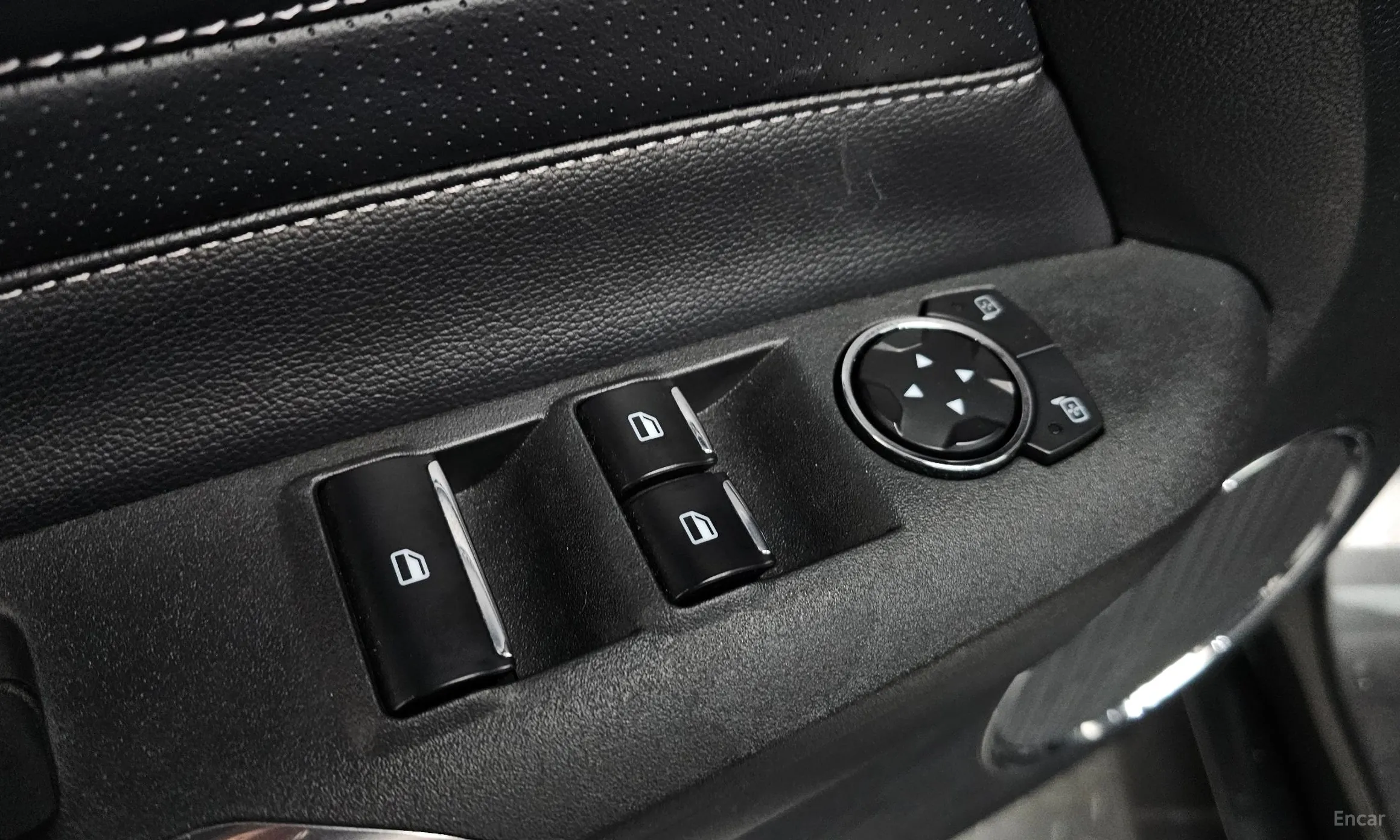 Ford Mustang превью 16