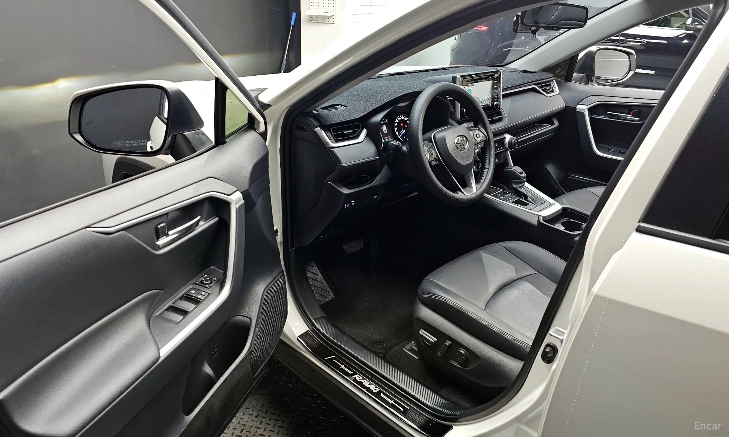 Toyota RAV4 5th Generation превью 10