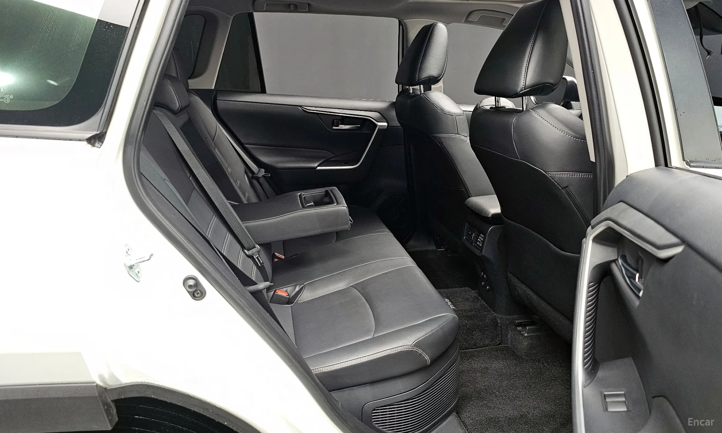 Toyota RAV4 5th Generation превью 11