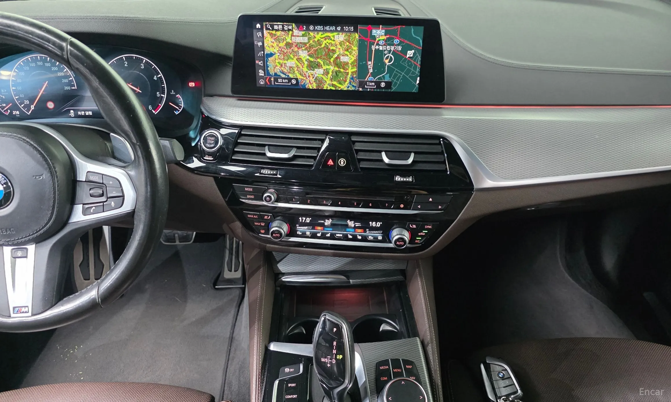 BMW 5 Series (G30) превью 13