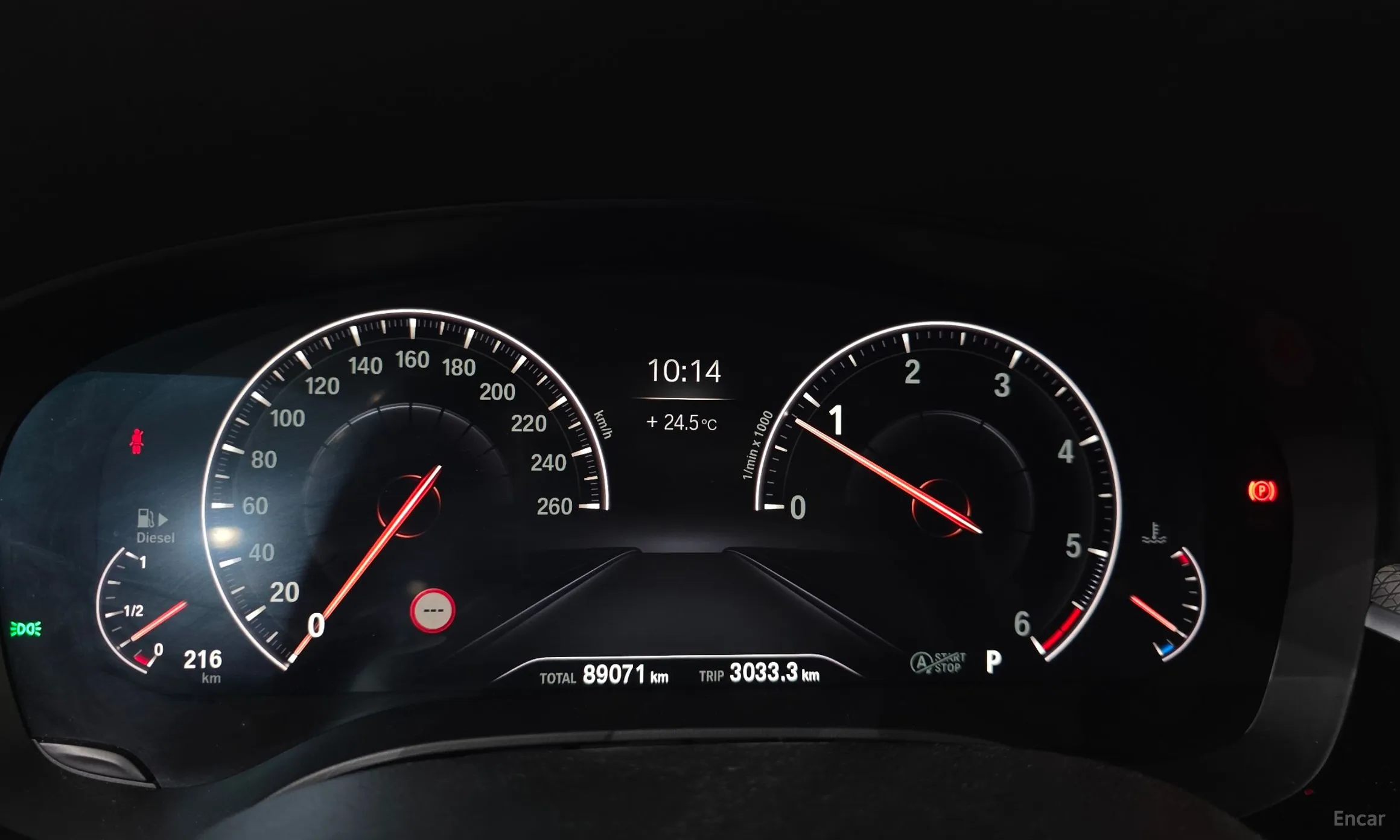 BMW 5 Series (G30) превью 8