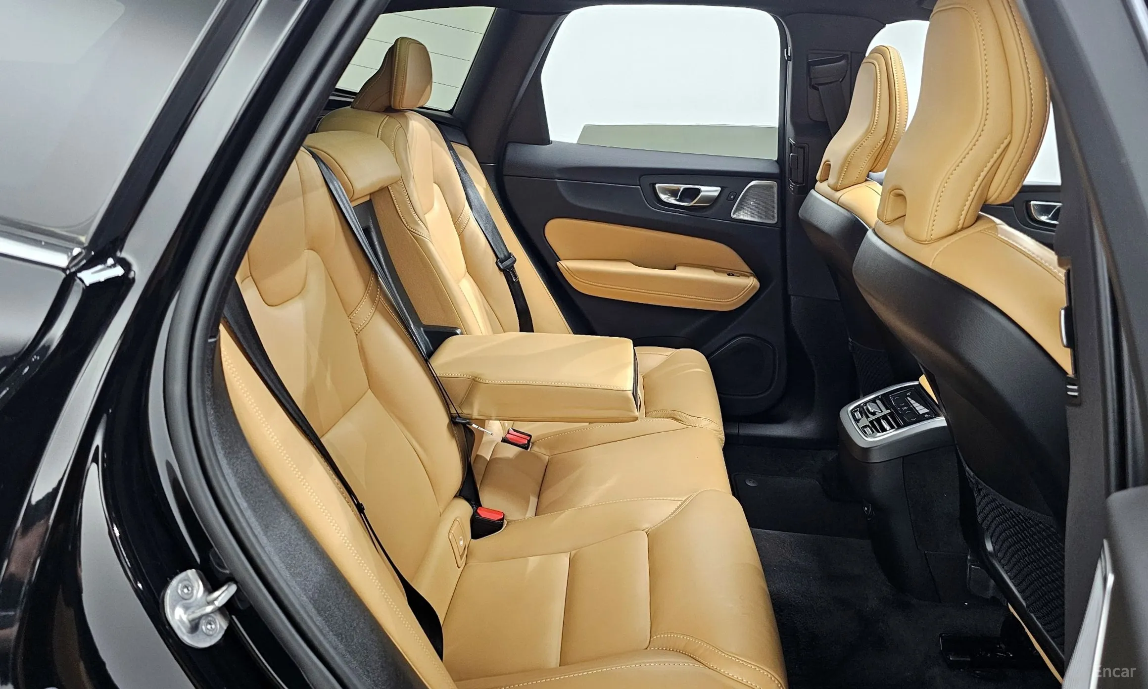 Volvo XC60 Gen 2 превью 12