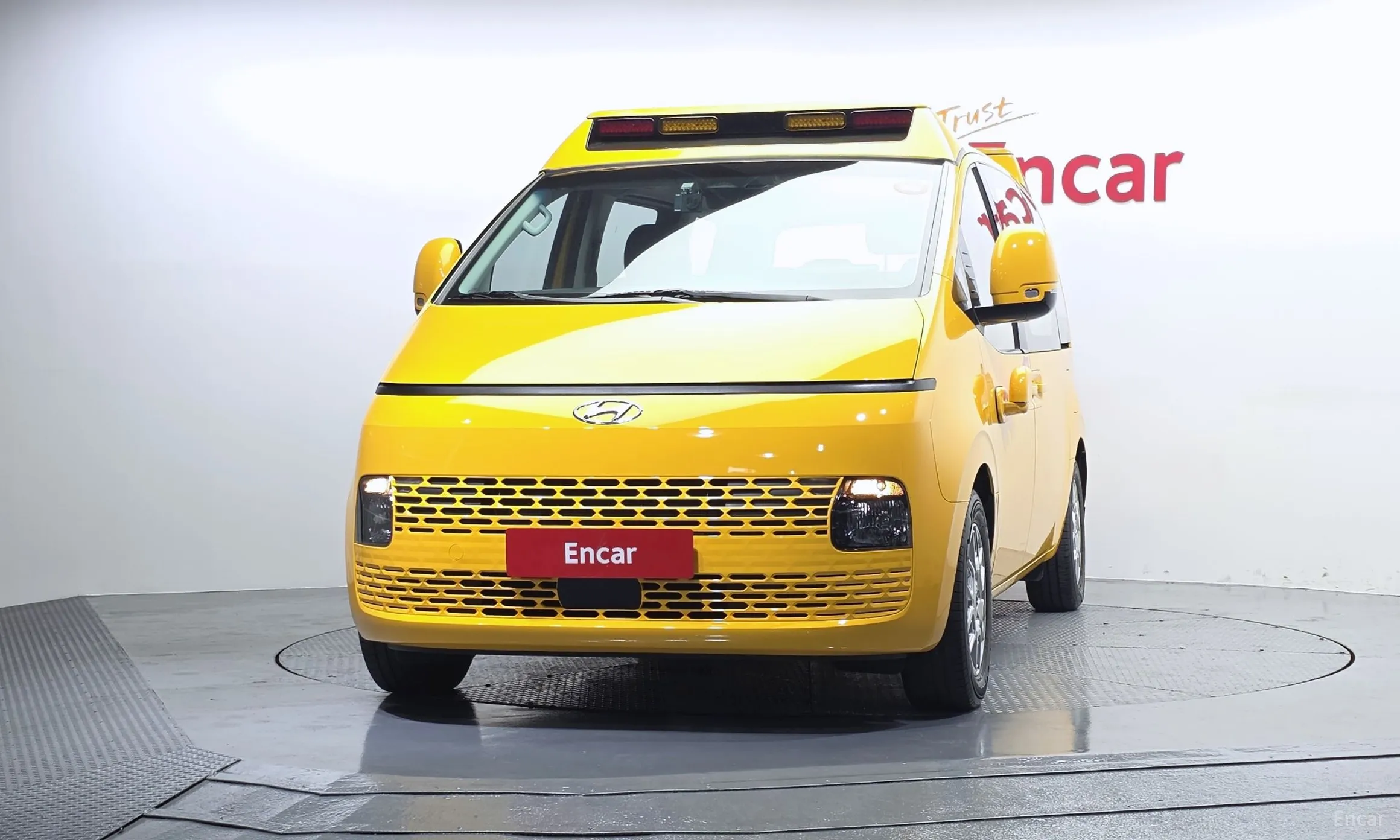 Hyundai Staria превью 3