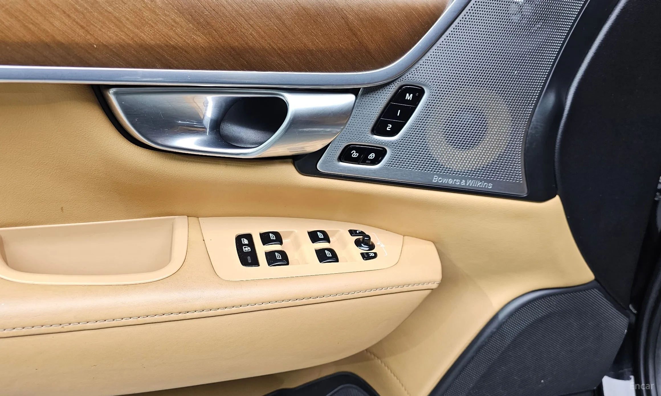 Volvo S90 превью 17