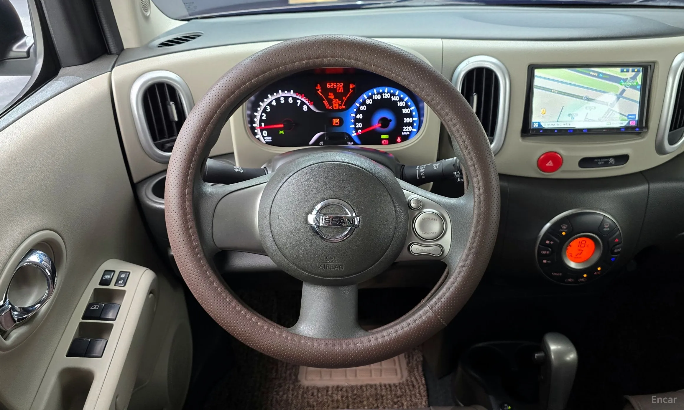Nissan Cube превью 13