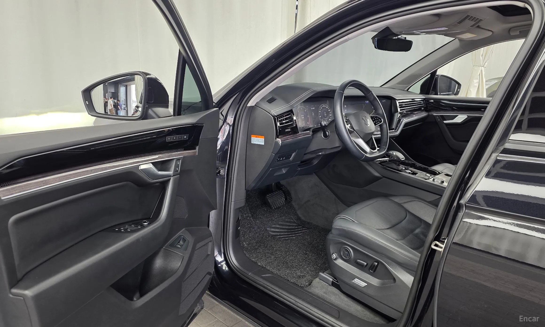 Volkswagen Touareg 3rd Generation превью 10